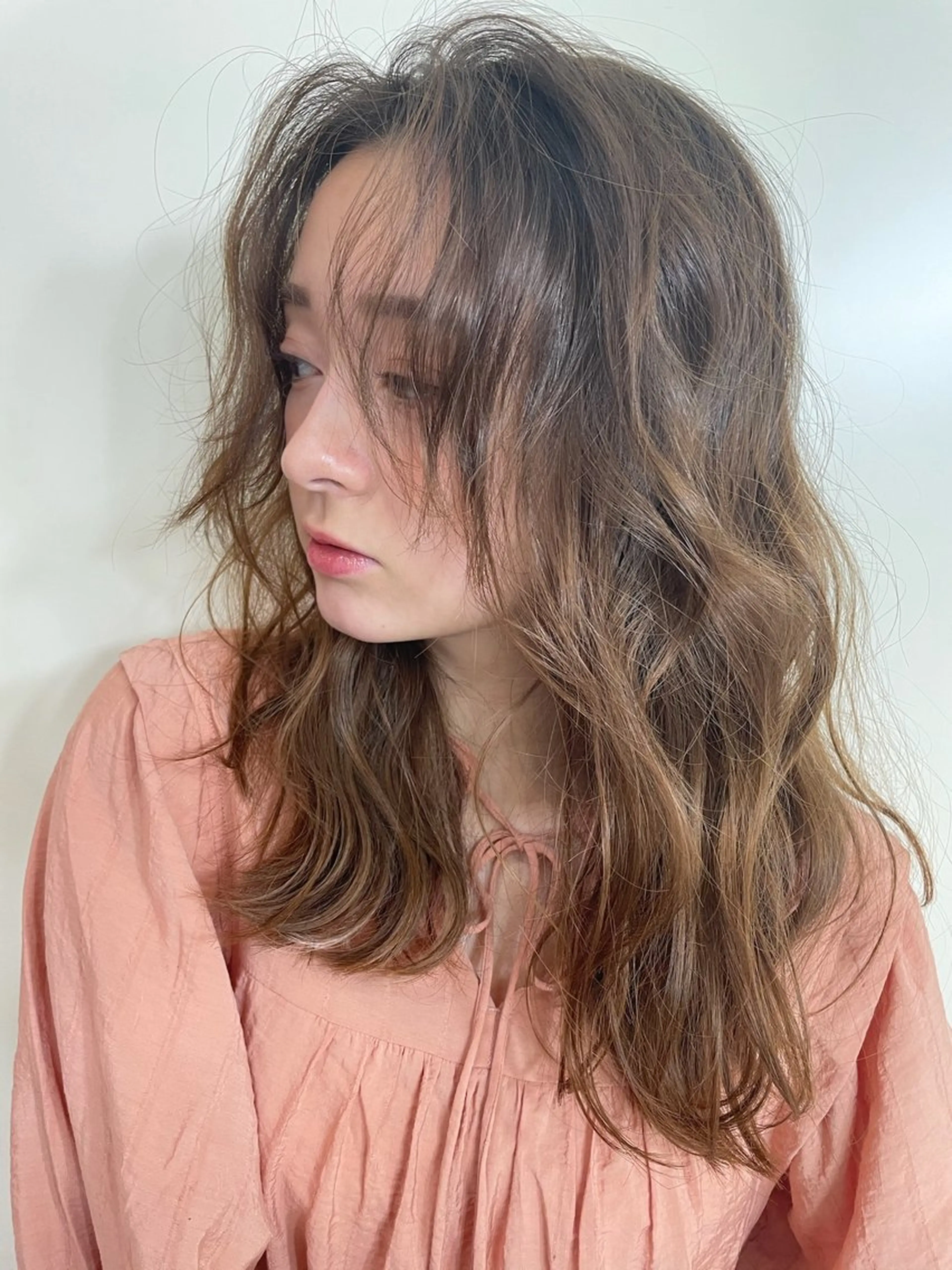 セミロング セミロングパーマ ボブ 髪質改善 韓国風ヘア 小顔カット コテ巻き/パーマ/艶 透明感/荻原凜太郎のヘアスタイル