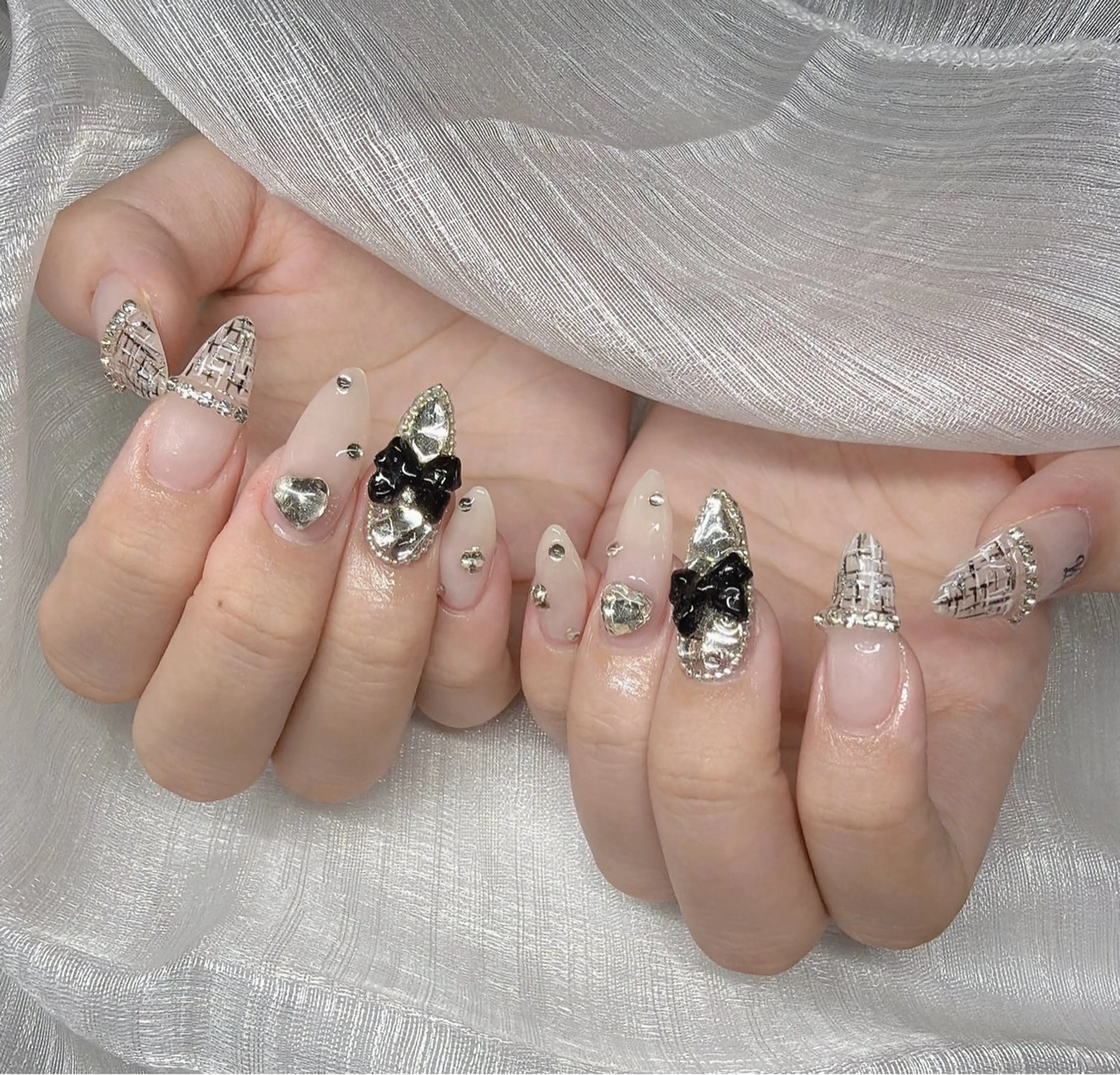 ネイル 長さ出し グラデーション 卒業式 キラキラネイル マグネットネイル ハンドネイル Lee Nailsのネイルデザイン