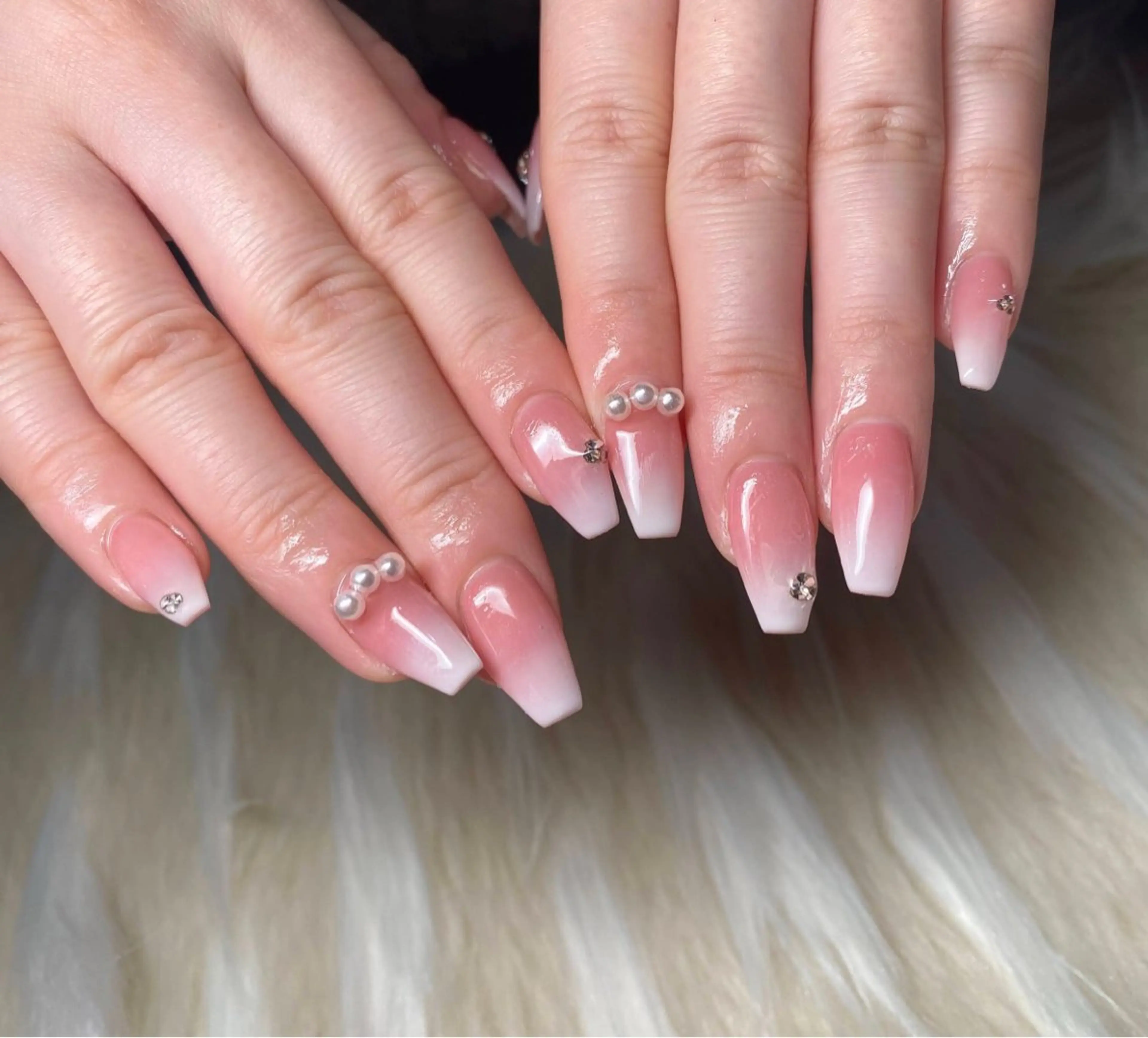 ネイル 長さ出し フレンチネイル ジェルネイル グラデーション 韓国ネイル ハンドネイル Nail&eye Belire 新宿のネイルデザイン