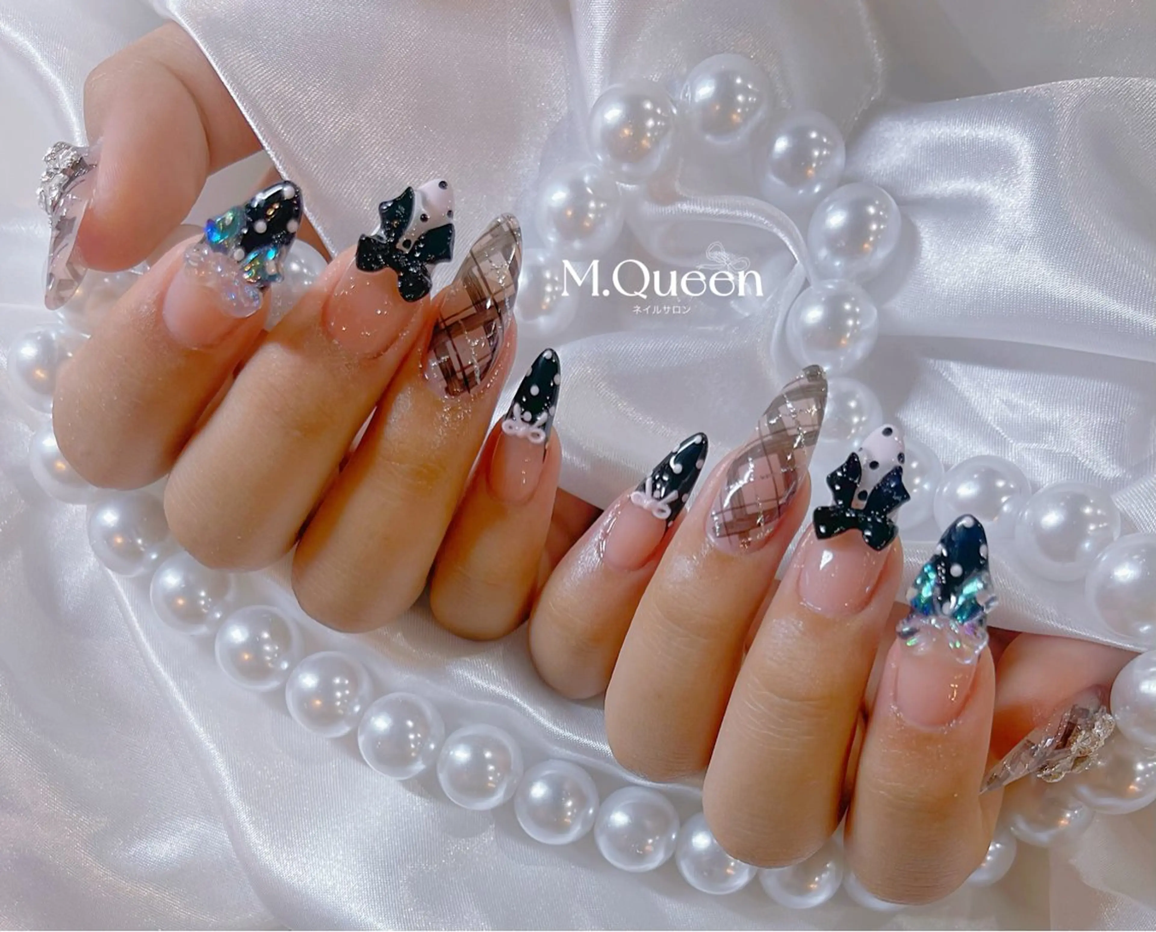 ネイル MQueen ネイルサロンマルのネイルデザイン