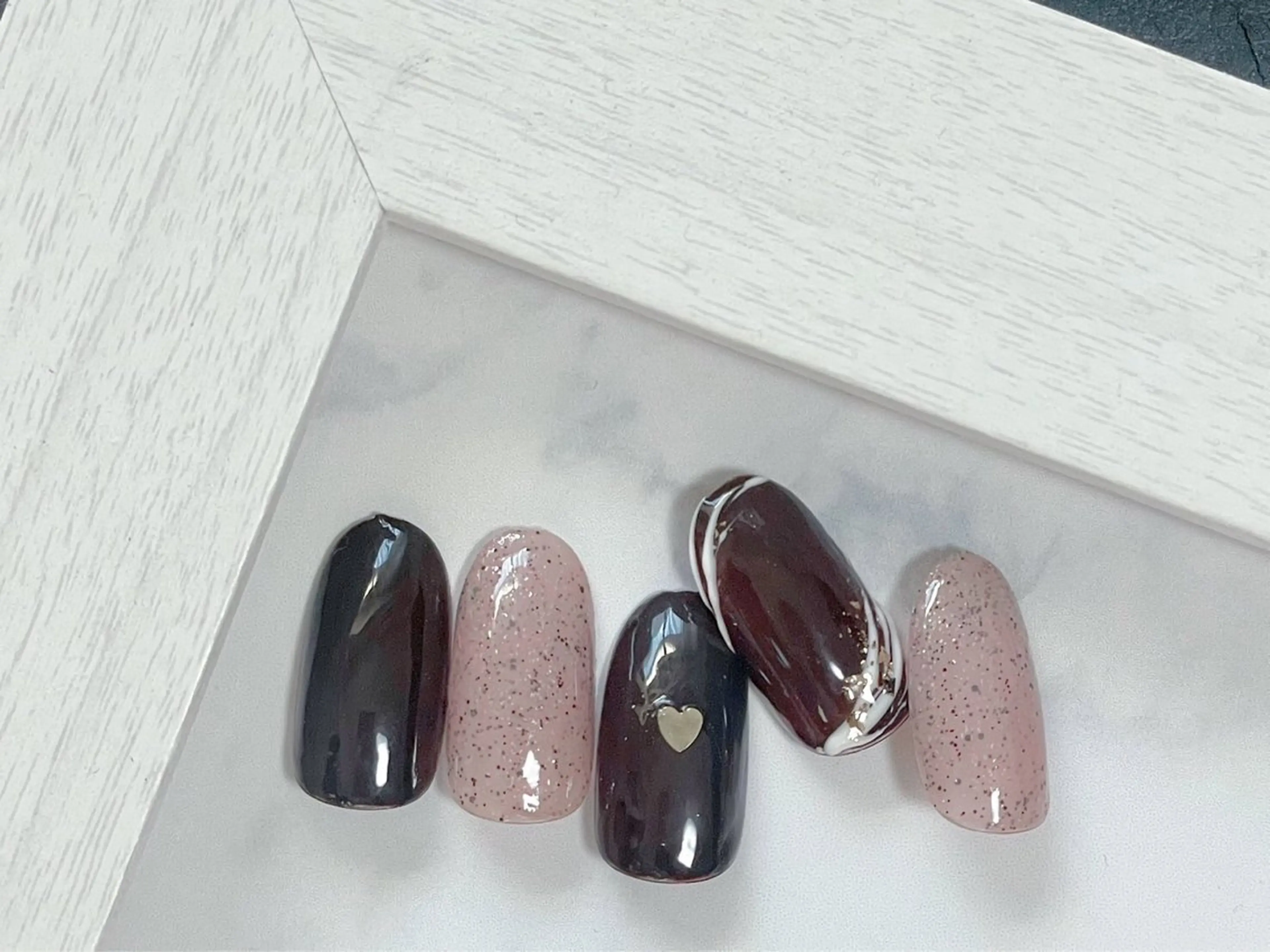 ネイル オーロラネイル フットネイル フレンチネイル ジェルネイル 韓国ネイル kiki nail &brow二子玉川の眉毛・アイブロウイメージ