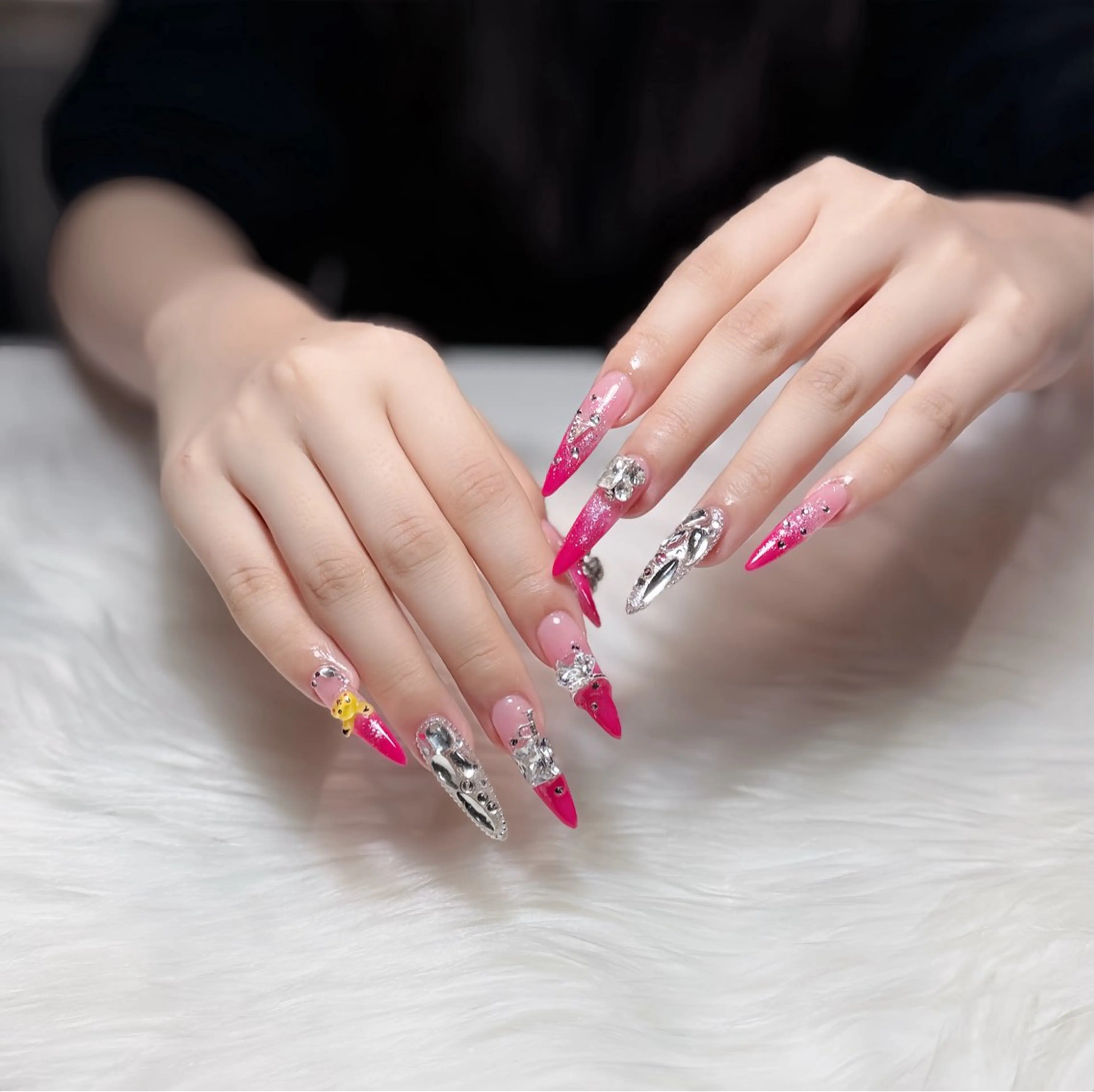 ネイル オーロラネイル チークネイル フットネイル フレンチネイル ジェルネイル ハンドネイル Nichi Nails❤️のネイルデザイン