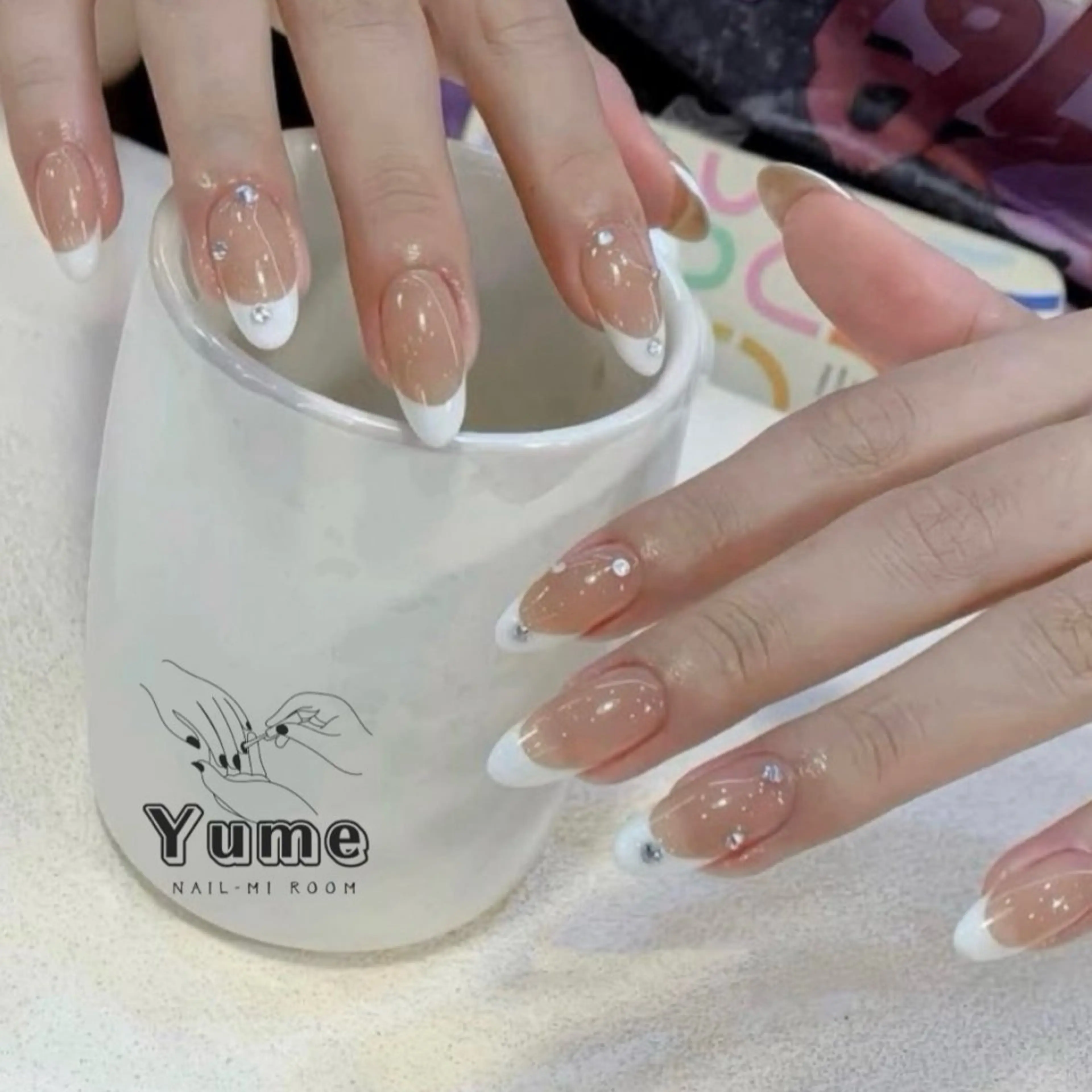 ミディアム ハンドネイル ガー NAILのネイルデザイン