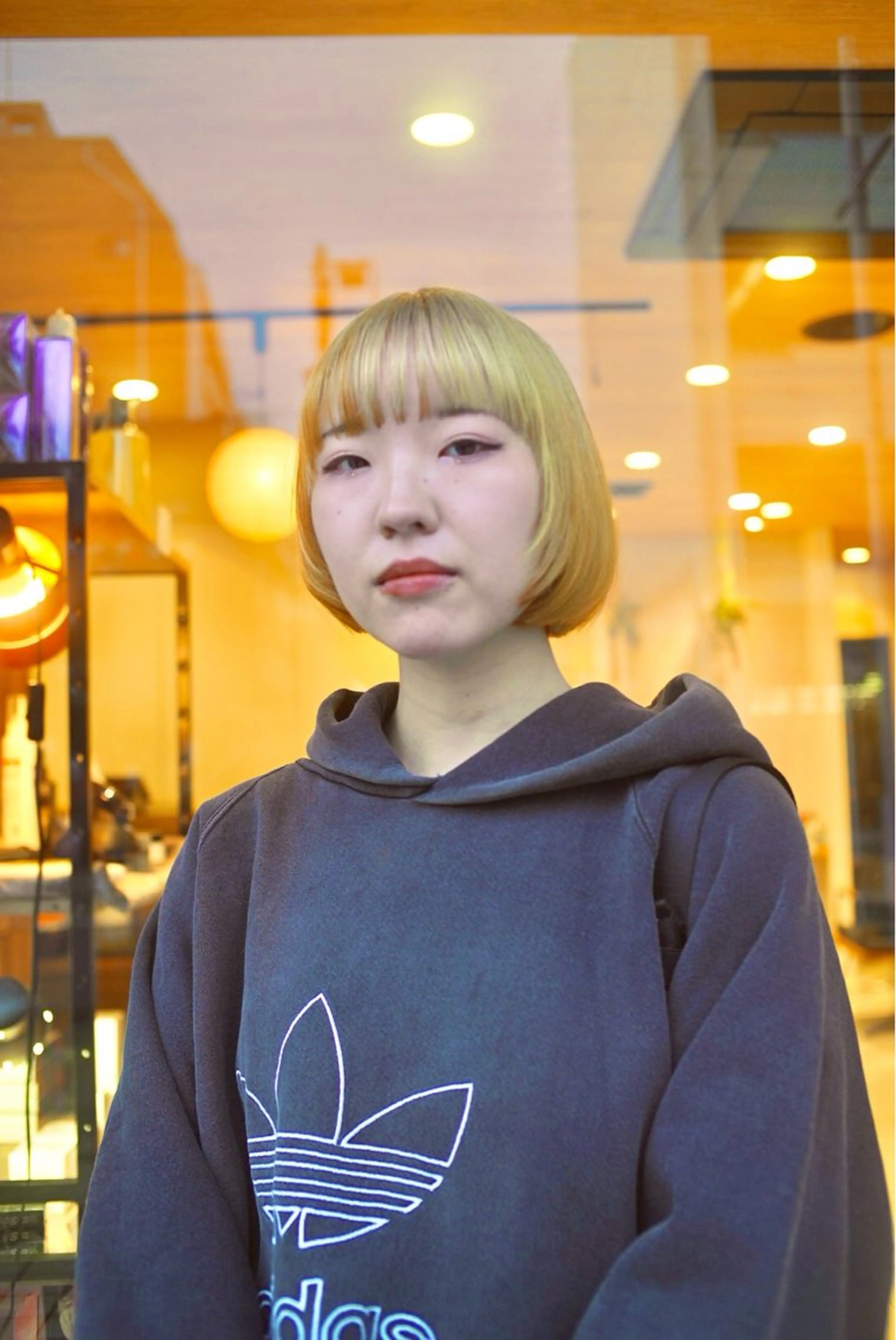 ショート カラー ブロンド ヘアカラー 似合わせ レイヤー須川のヘアスタイル