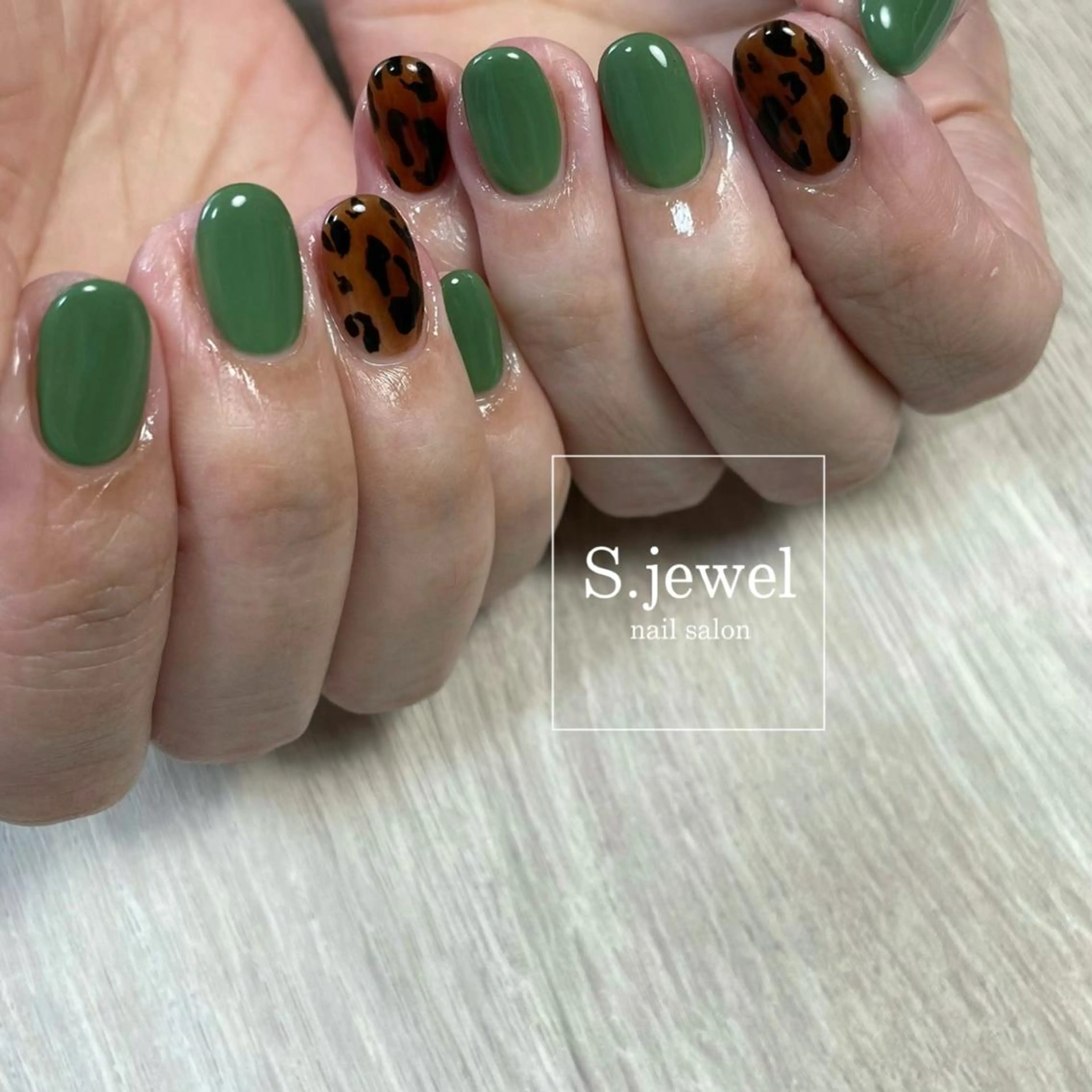 ネイル S. JEWELのネイルデザイン