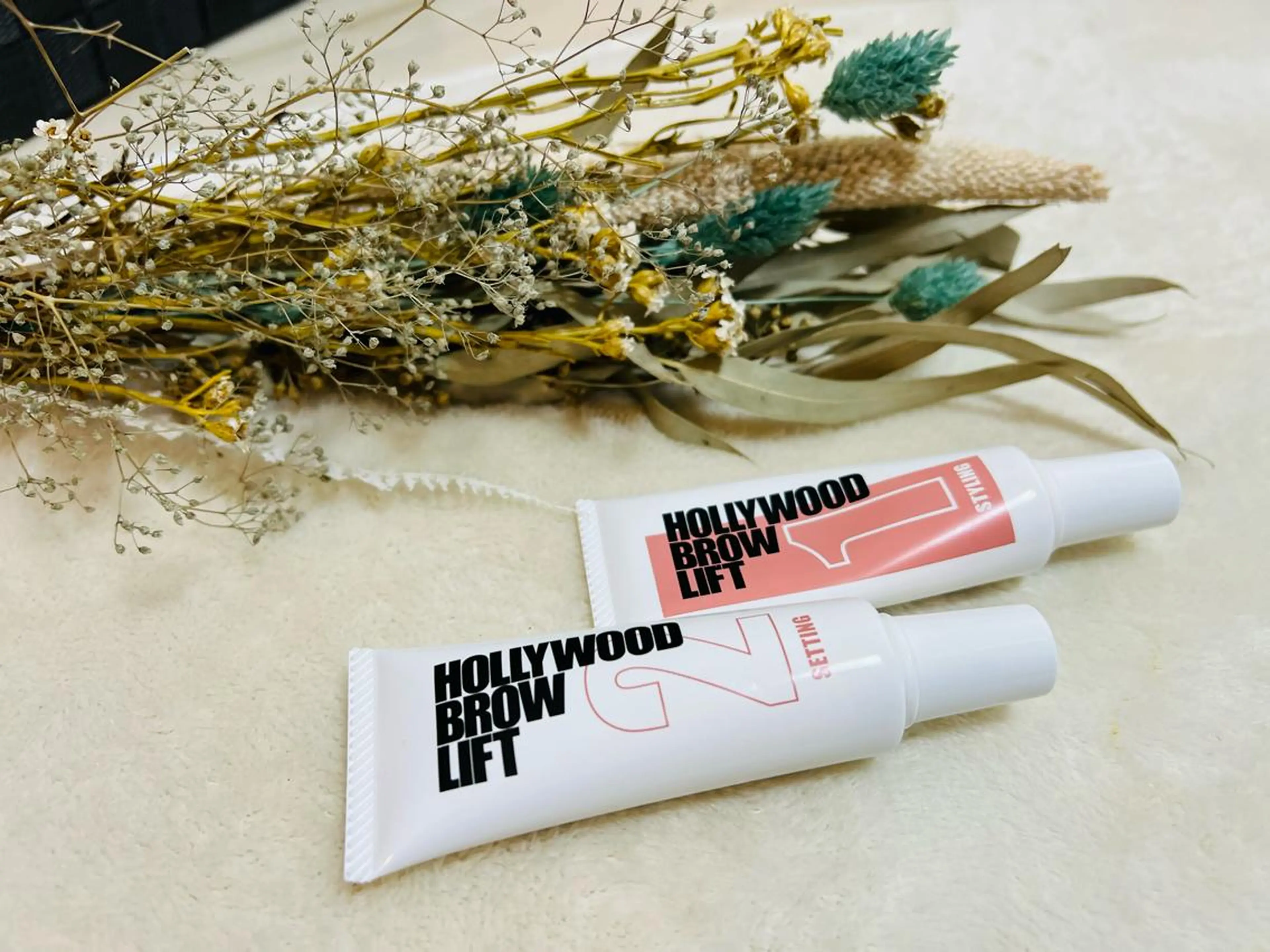 アイブロウ Selena (セレーナ)のエステ・リラクイメージ