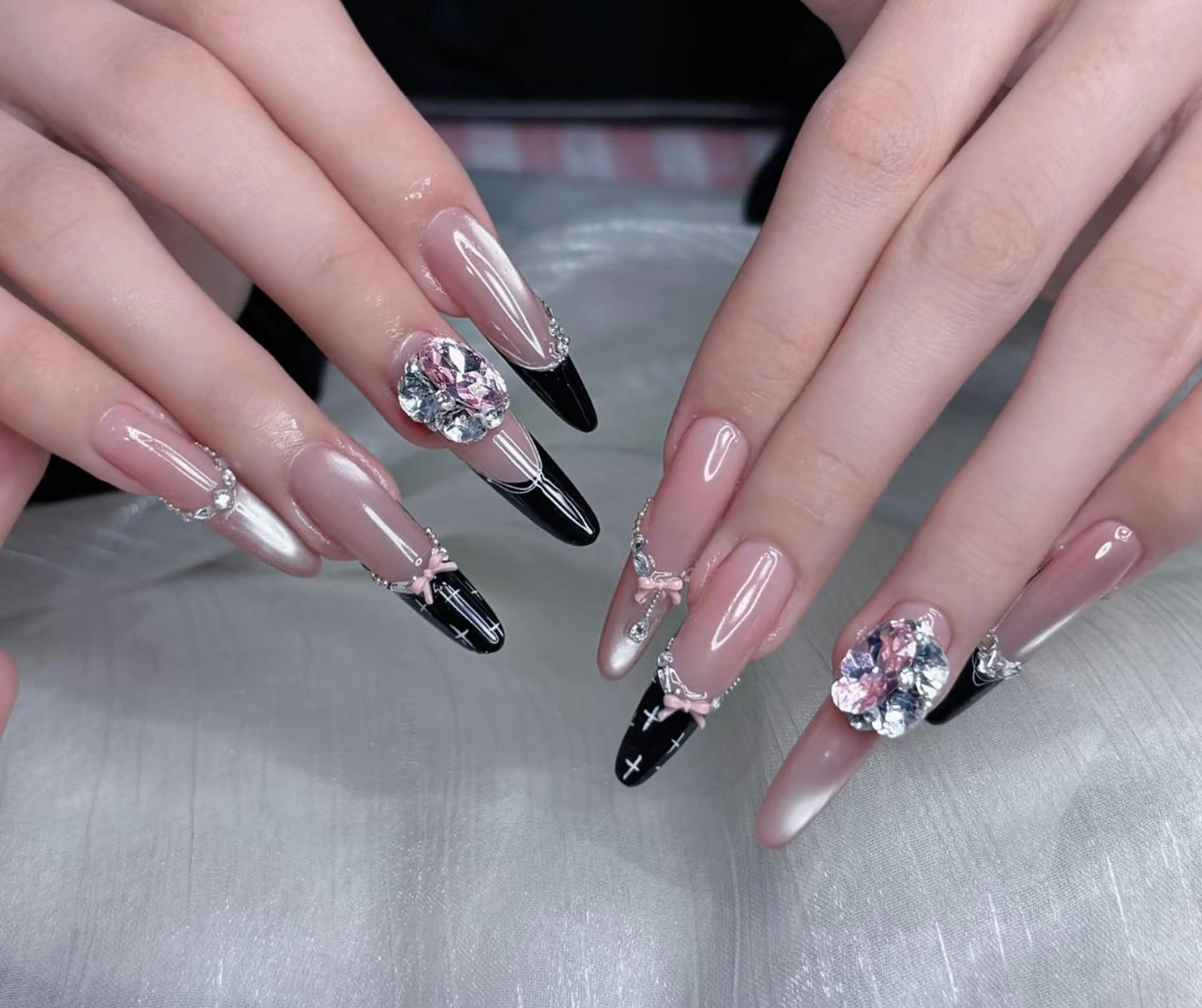 ネイル ハンドネイル 🎀 Ayaka_nailのネイルデザイン