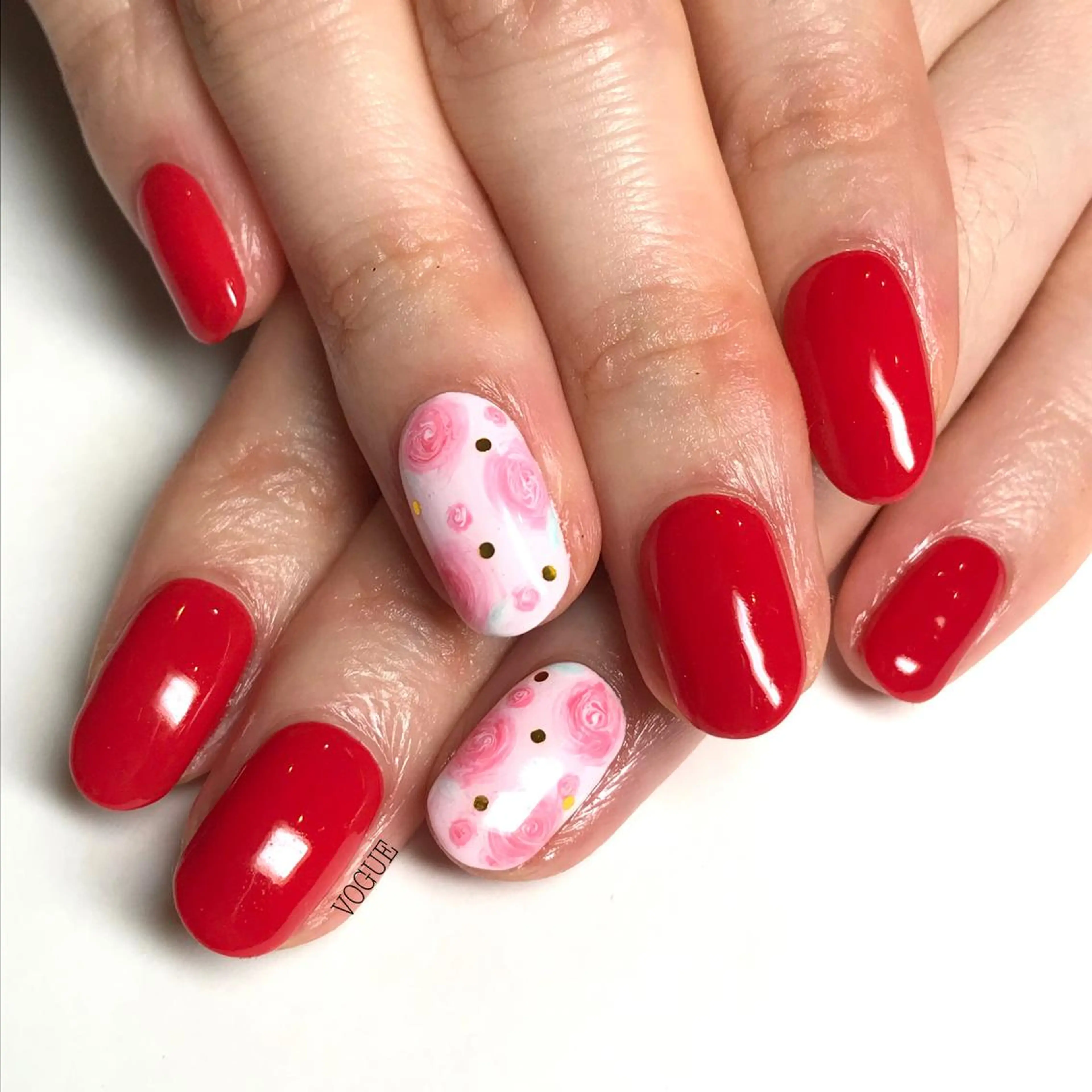 ネイル ガーリー ハンドネイル VOGUE ×SWANのネイルデザイン