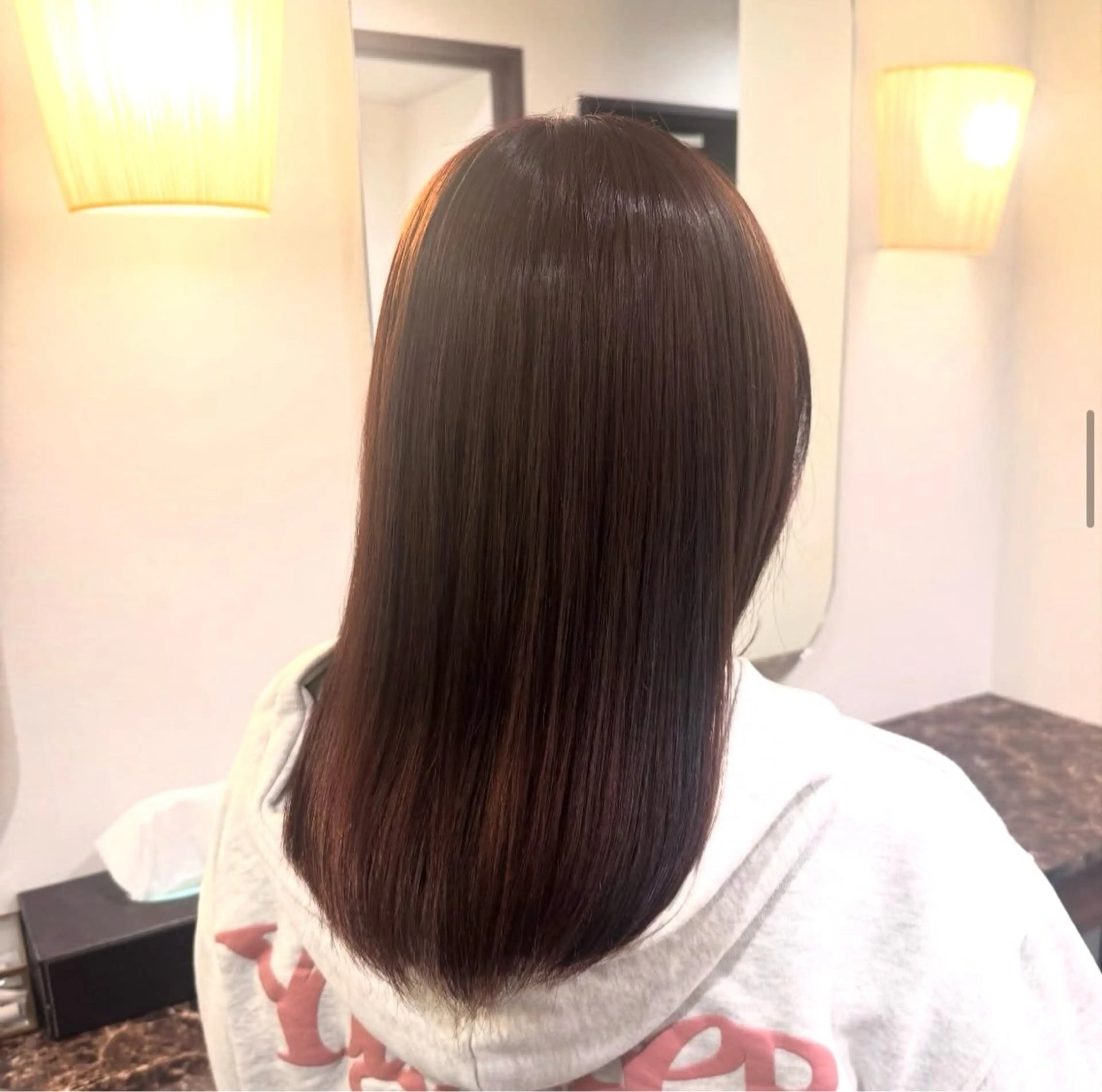 セミロング カラー ブラウンカラー ピンクカラー ピンクブラウン Ako / カラーモデル募集のヘアスタイル