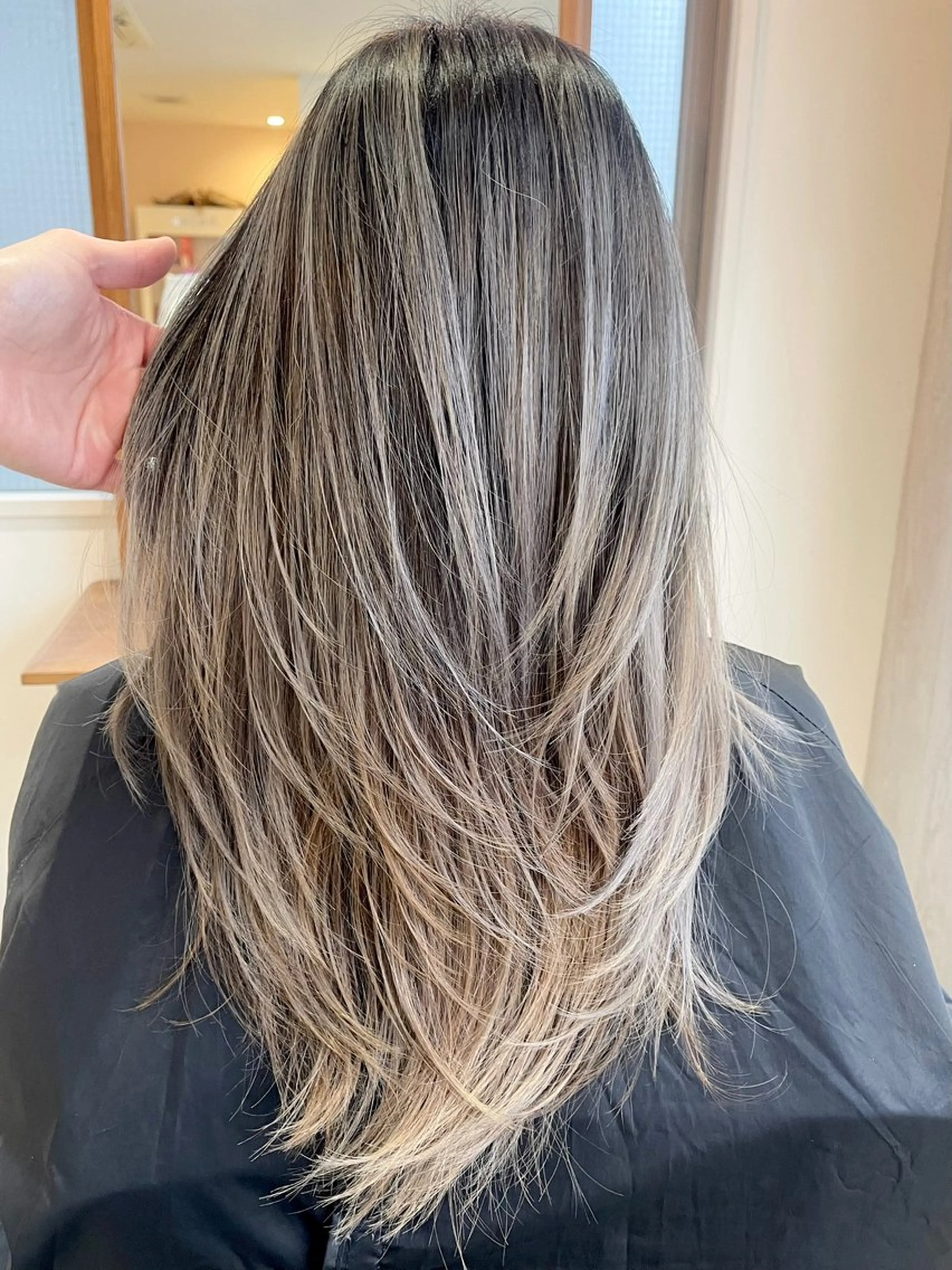 ミディアム カラー カット ヘアカラー トリートメント 海外レイヤー/ レイヤーカット/和田のヘアスタイル