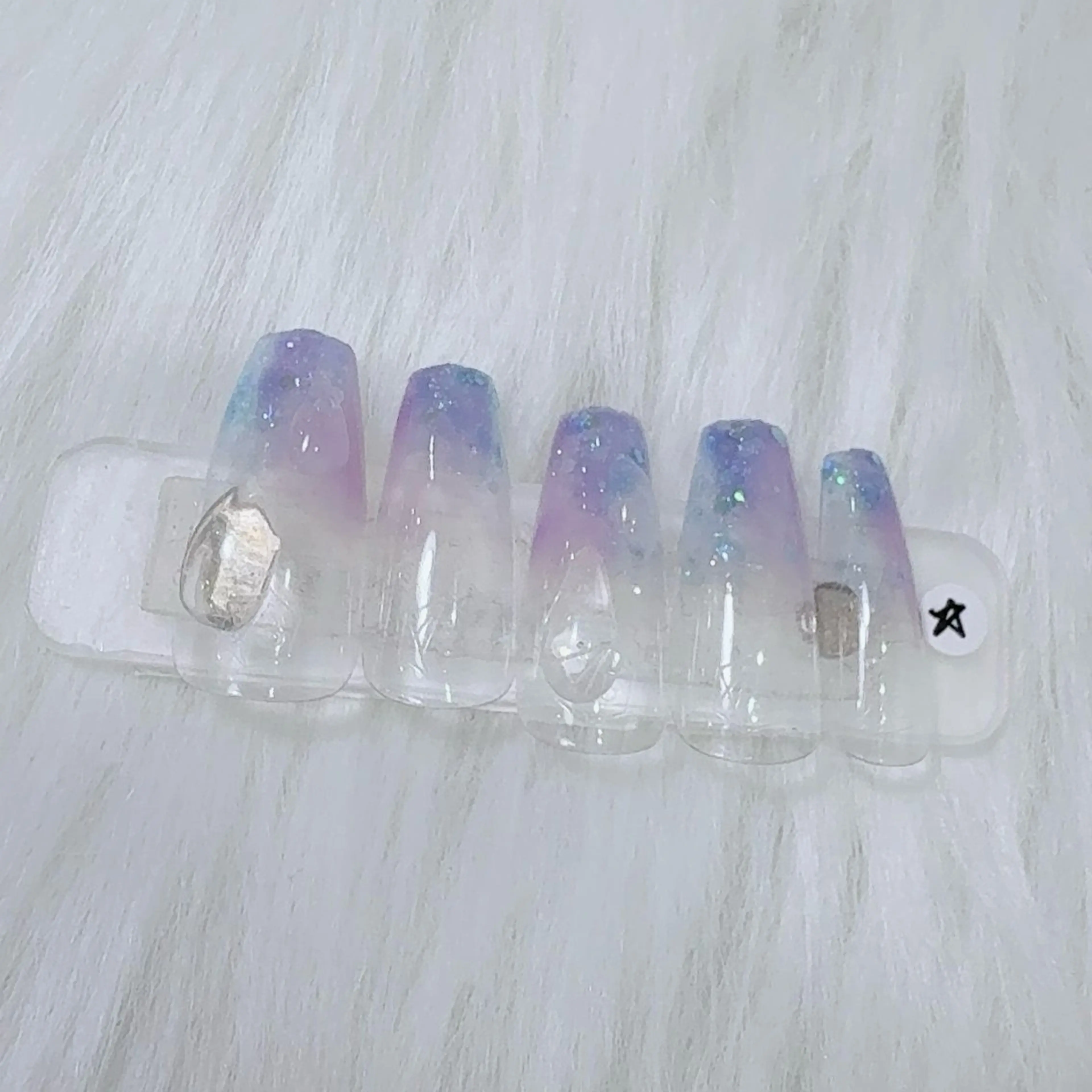 ネイル 濱田 エルバイノリコのネイルデザイン