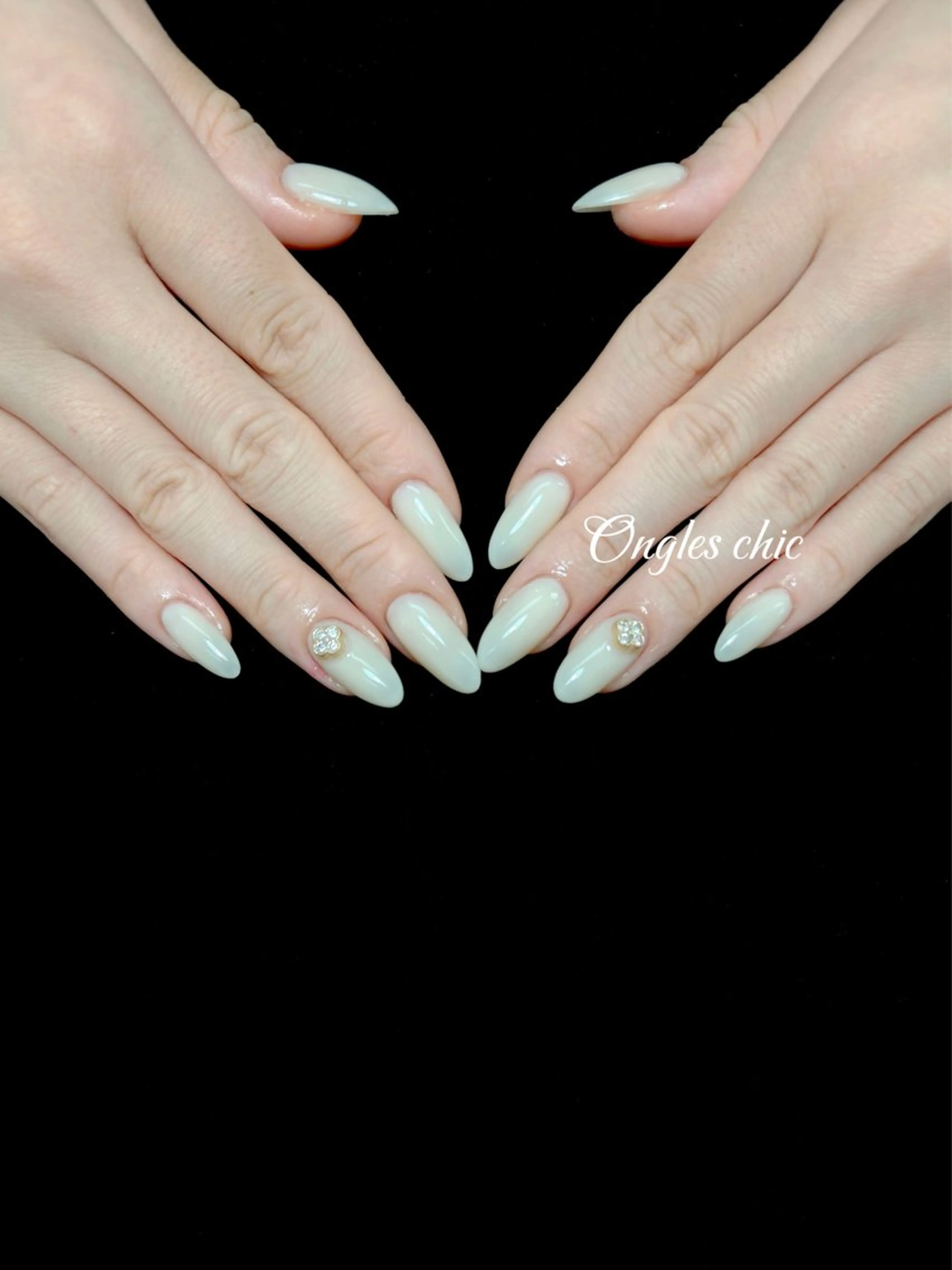 ネイル ハンドネイル ハンドケア ongles chicのネイルデザイン