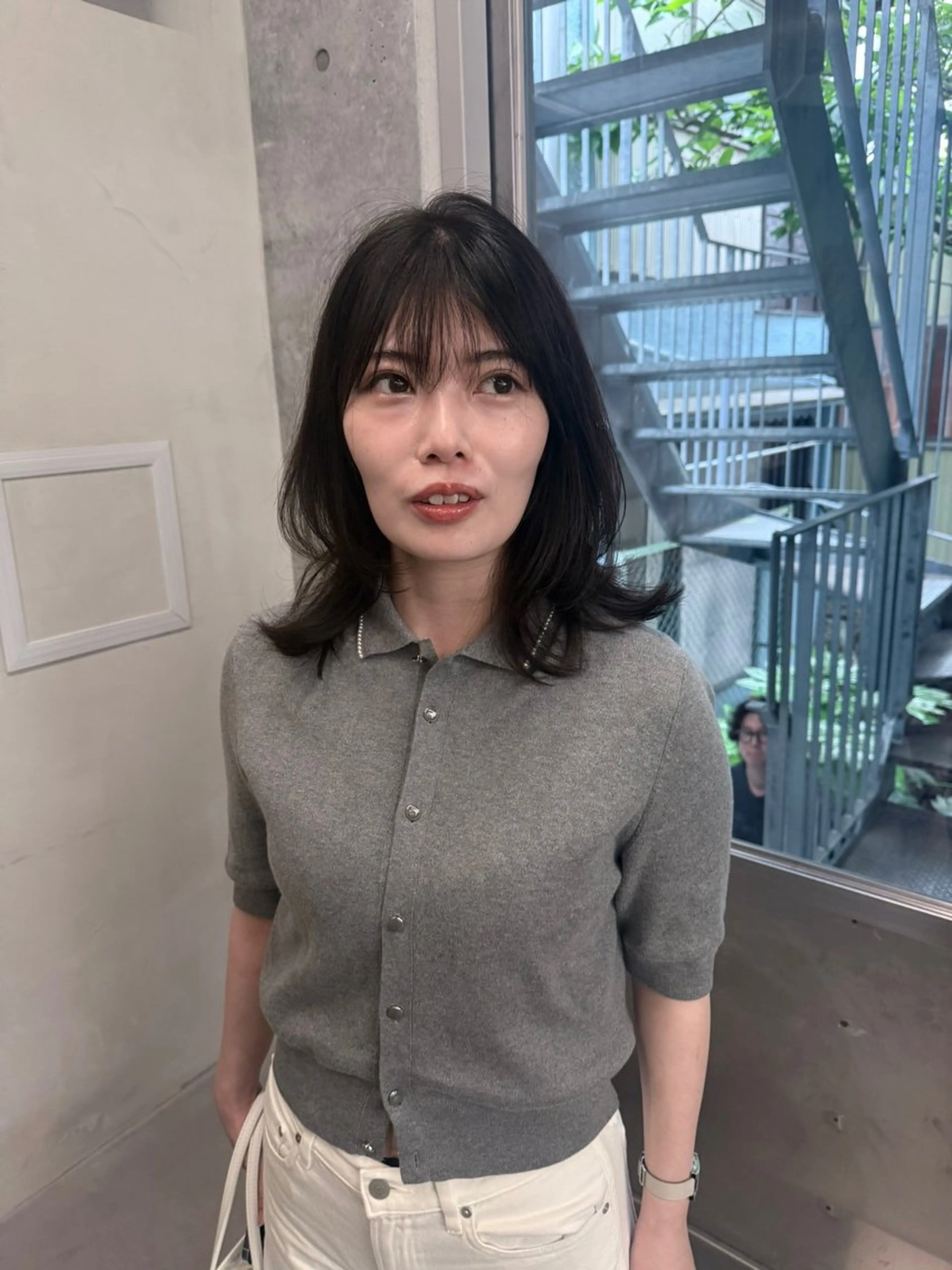 ロング カラー ロングレイヤー アッシュ ベージュカラー ブリーチ 透明感カラー カット ヘアカラー トリートメント 誰より丁寧なカット/ 小林輝/レイヤーのヘアスタイル