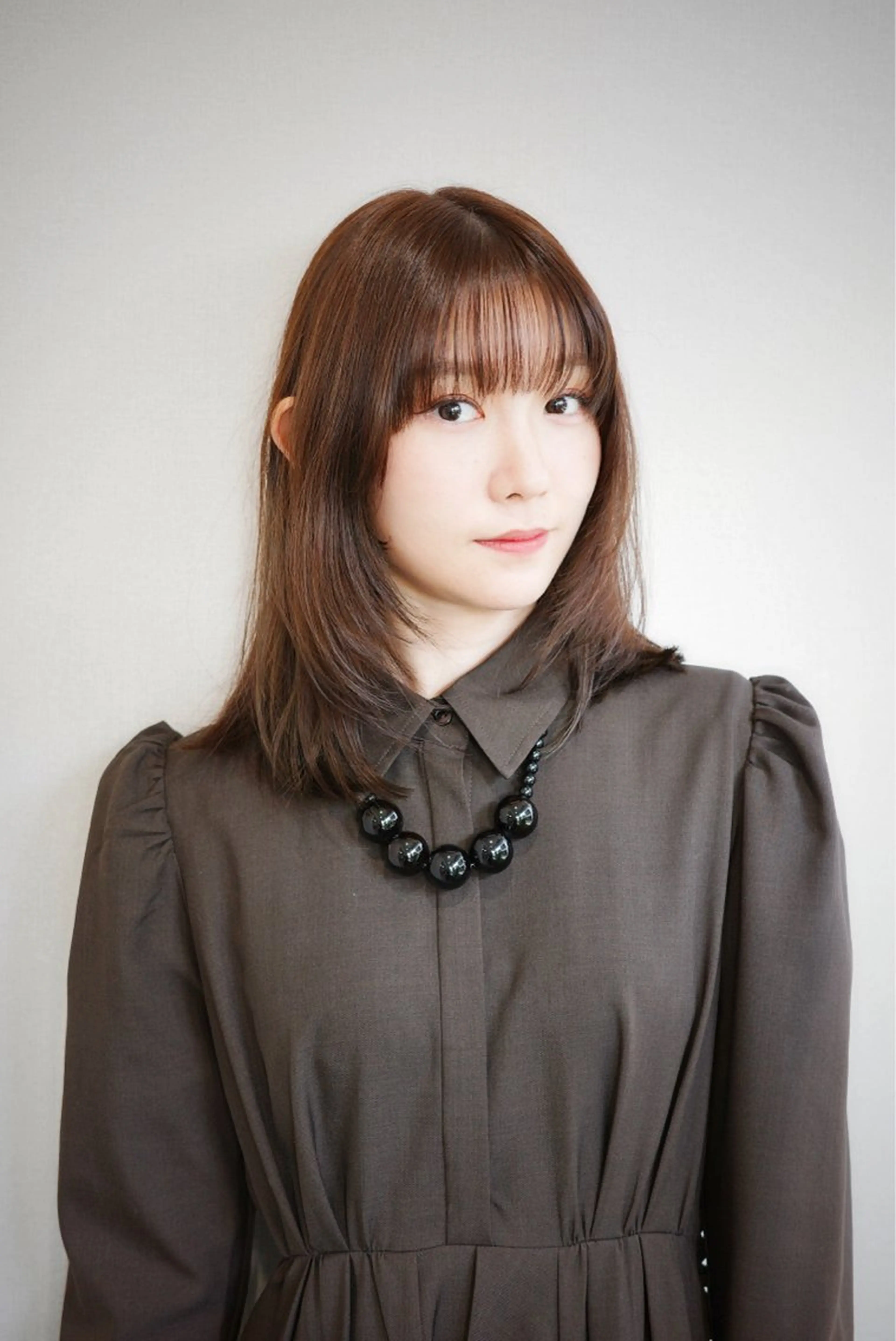 ミディアム カラー レイヤーカット ✨上品レディーなヘア スタイルへ✨髙木諒也のヘアスタイル