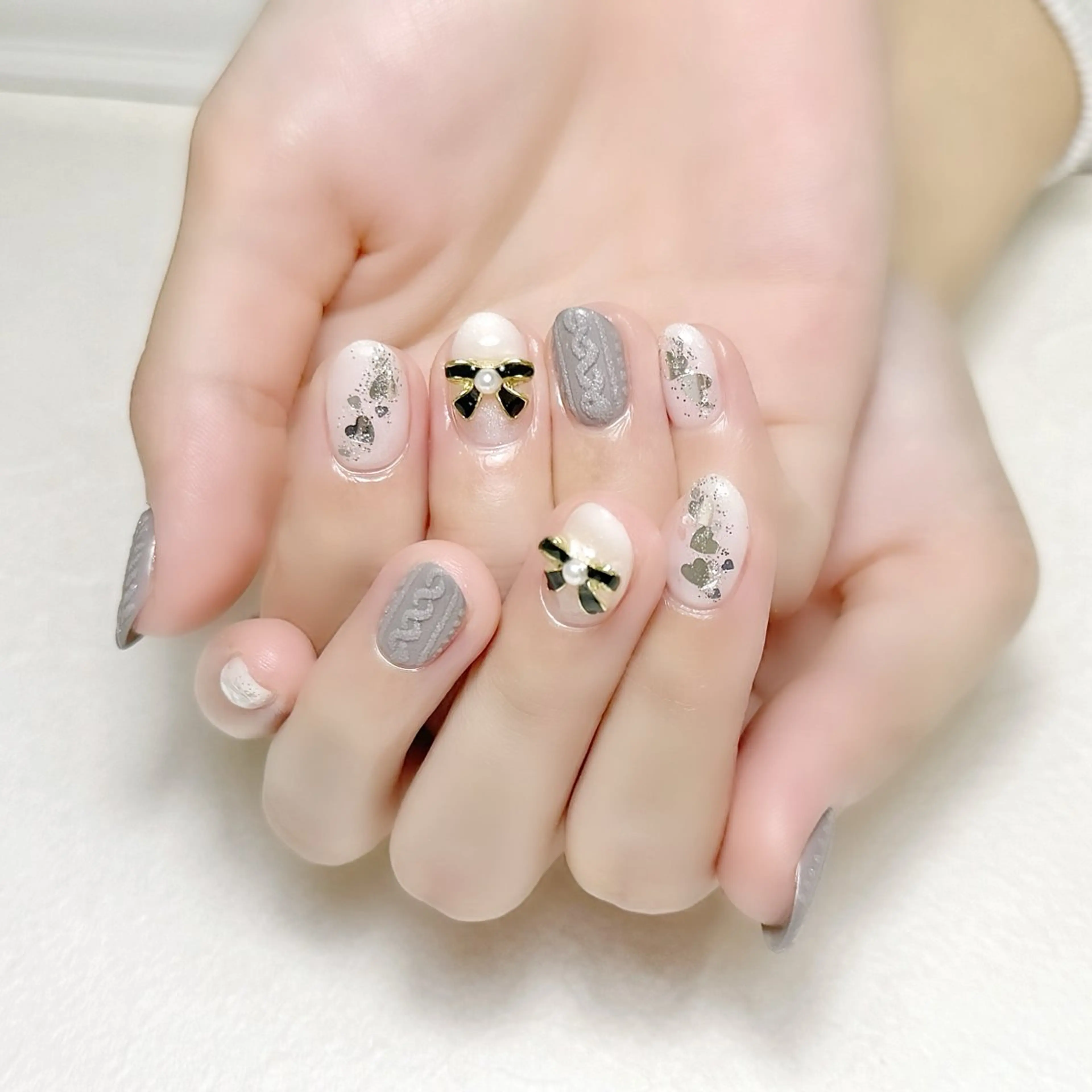 ネイル ハート キラキラネイル リボン 冬ネイル rouse nail RISATOのネイルデザイン