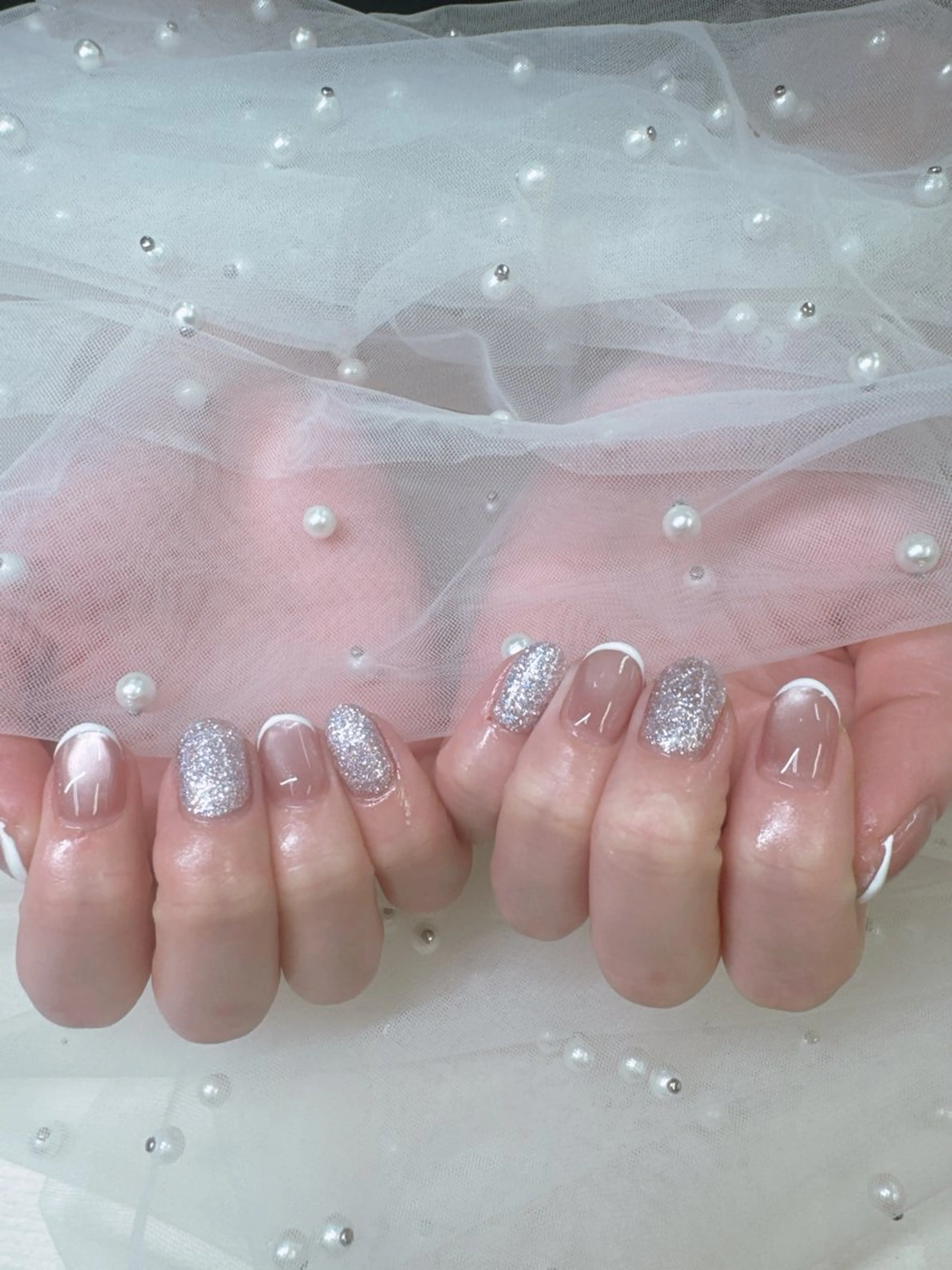 ネイル フレンチネイル ジェルネイル ガラスフレンチ キラキラネイル ロングネイル Queeens nailのネイルデザイン