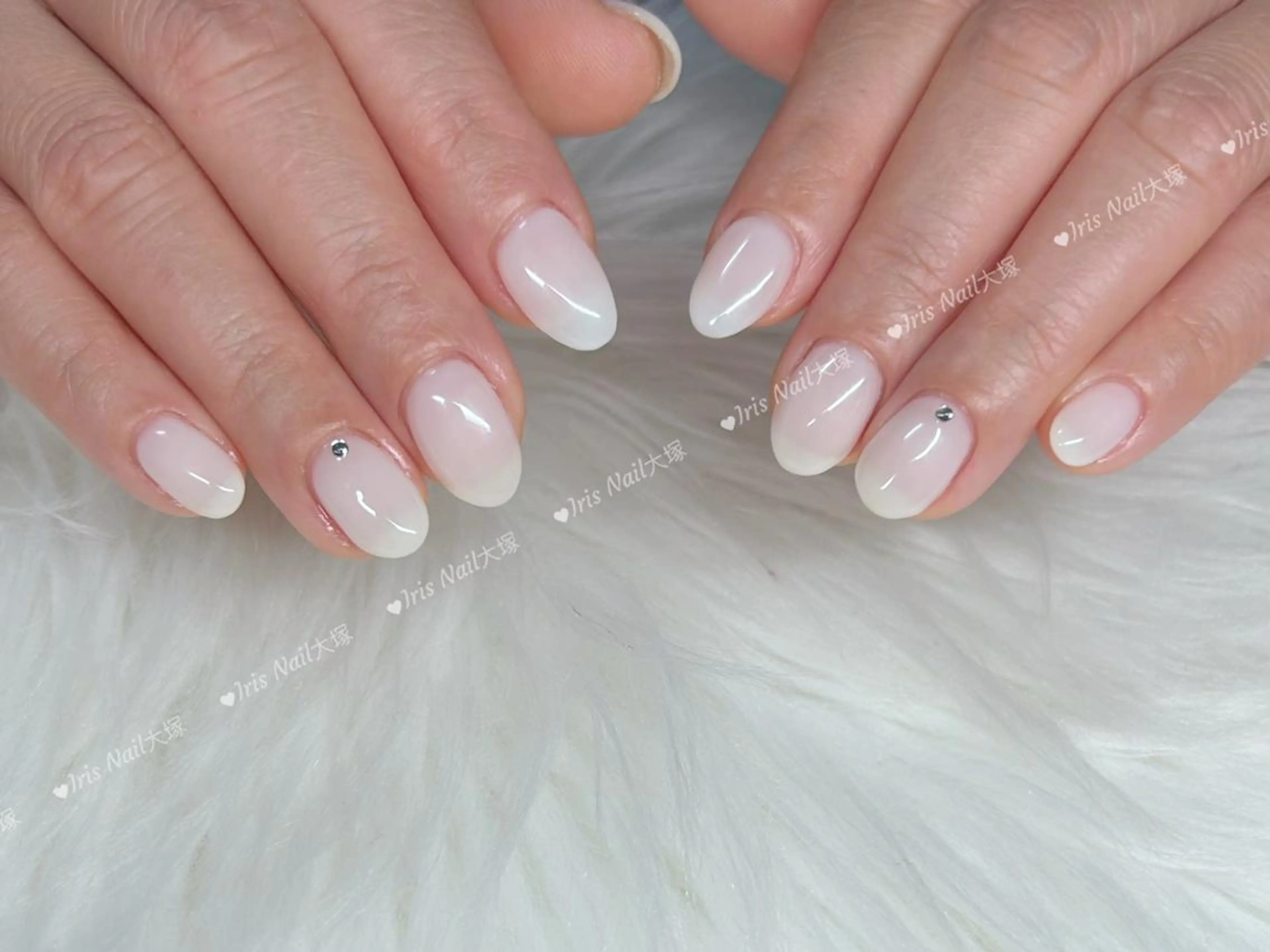 ネイル ストーンネイル ハンドネイル ハンドケア 🍒IRIS Nail🌸のネイルデザイン