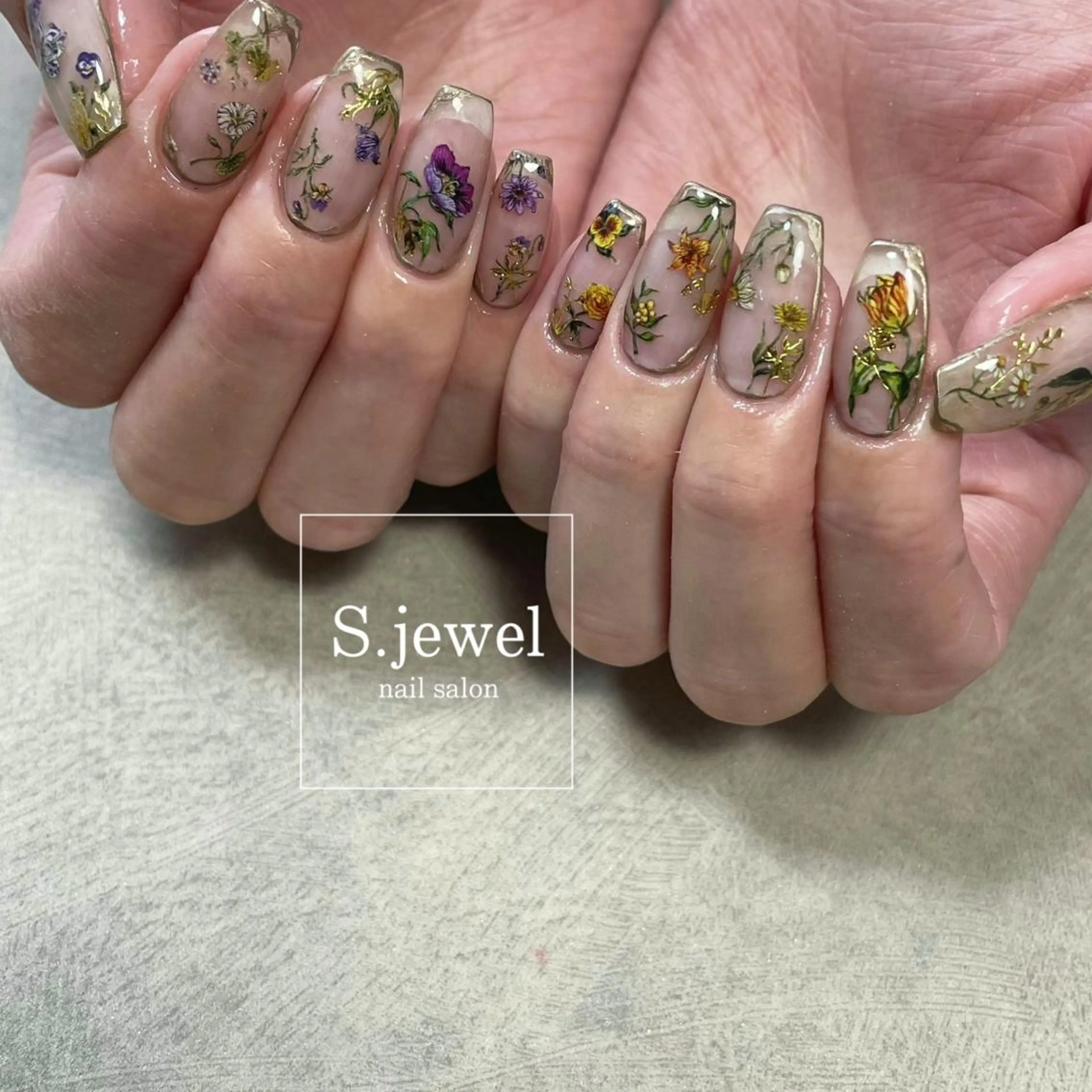 ネイル S. JEWELのネイルデザイン