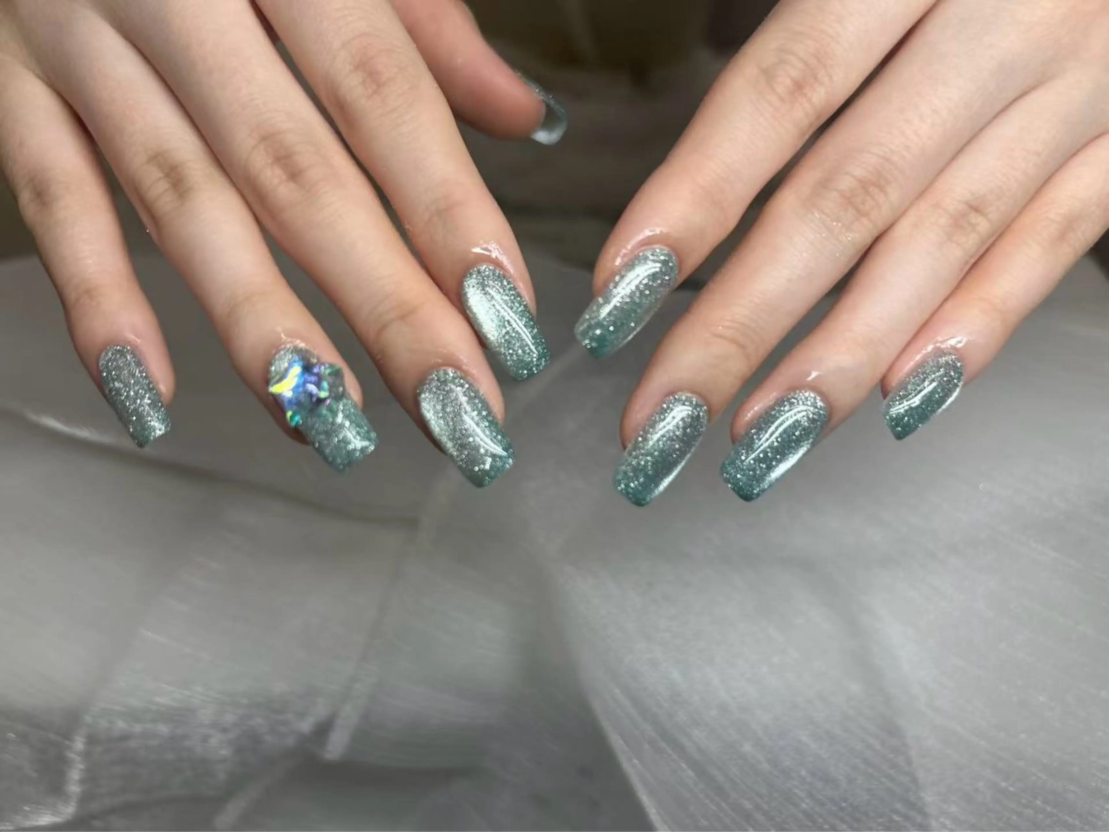 ネイル ハンドネイル ハンドケア Kaka_ パラジェル、長さだしのネイルデザイン