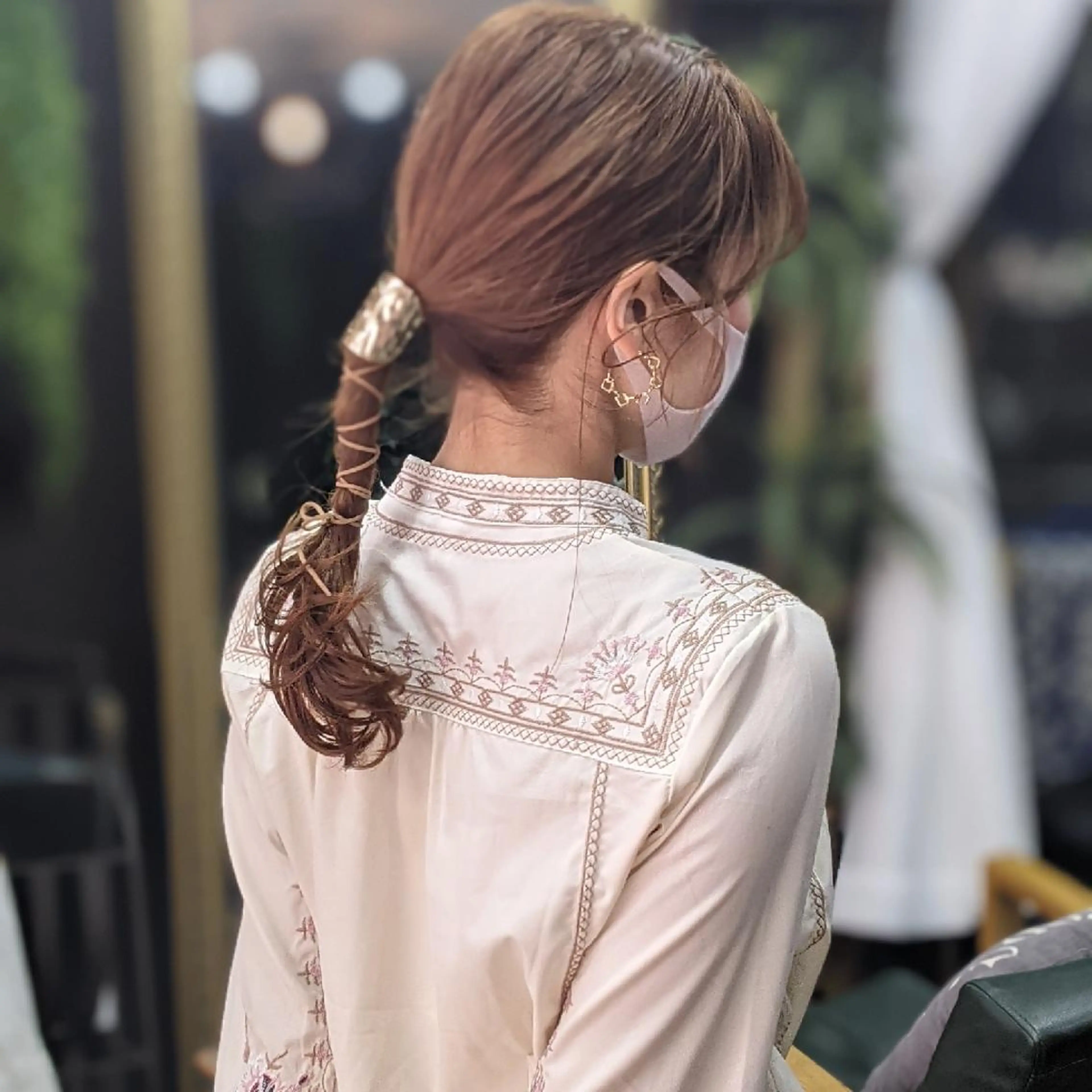 セミロング ヘアアレンジ ポニーテール HIKARI＠ Ruheplatzのヘアスタイル