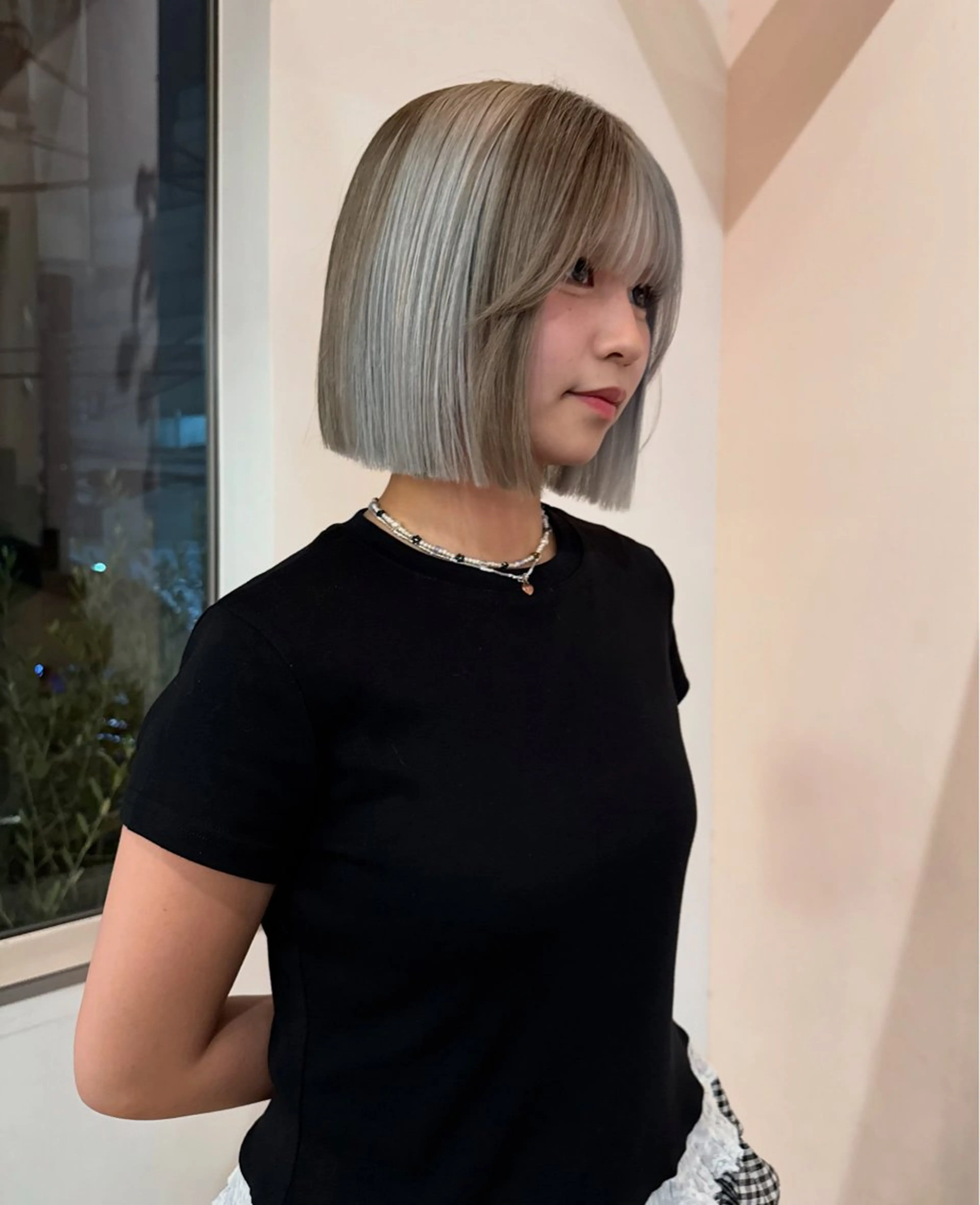 ショート ヘアカラー 水野谷遥/ハイトーン /カラーモデル🎀のヘアスタイル