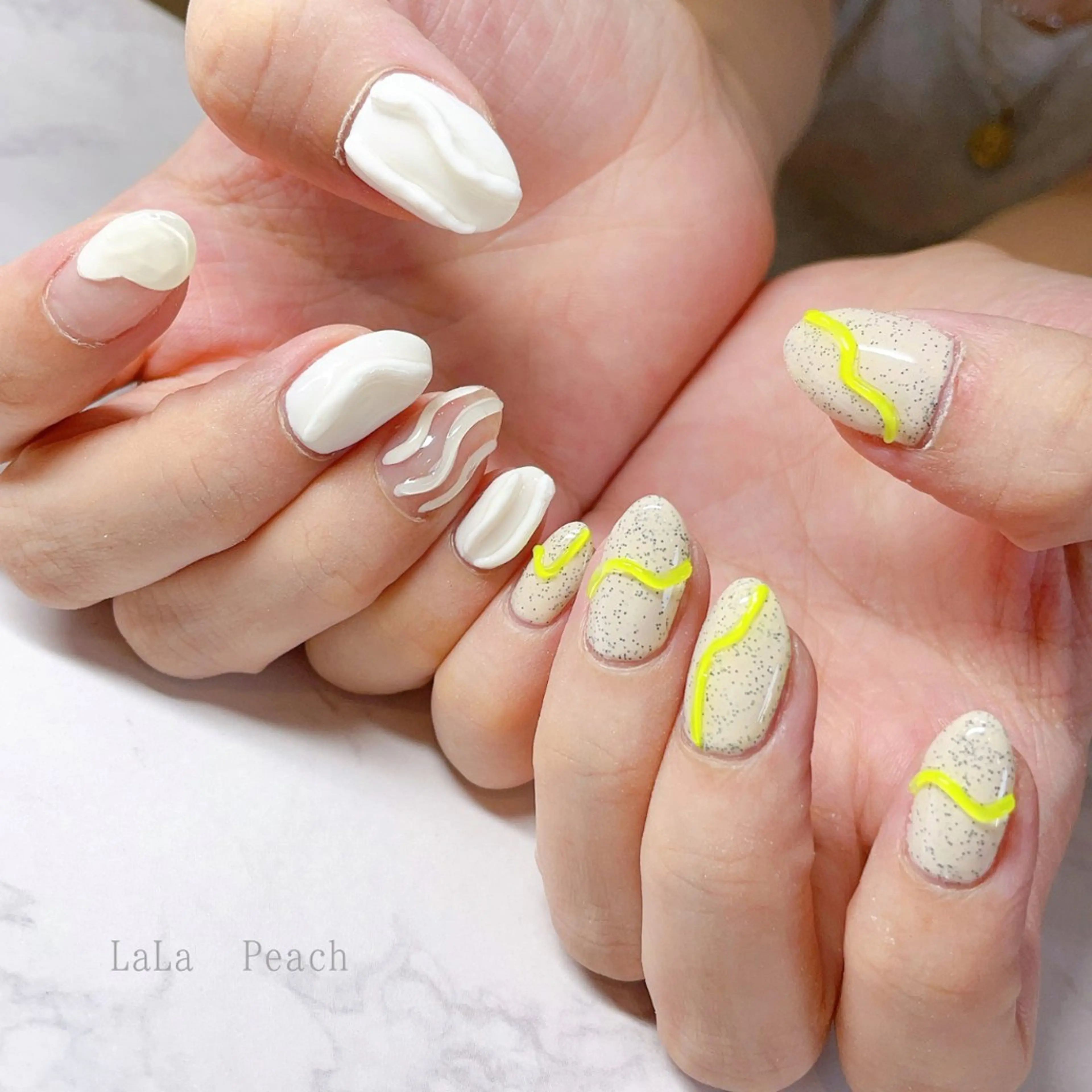 ネイル ジェルネイル ニュアンスネイル ぷっくりネイル ハンドネイル LaLa Peach 福岡のマツエク・マツパデザイン