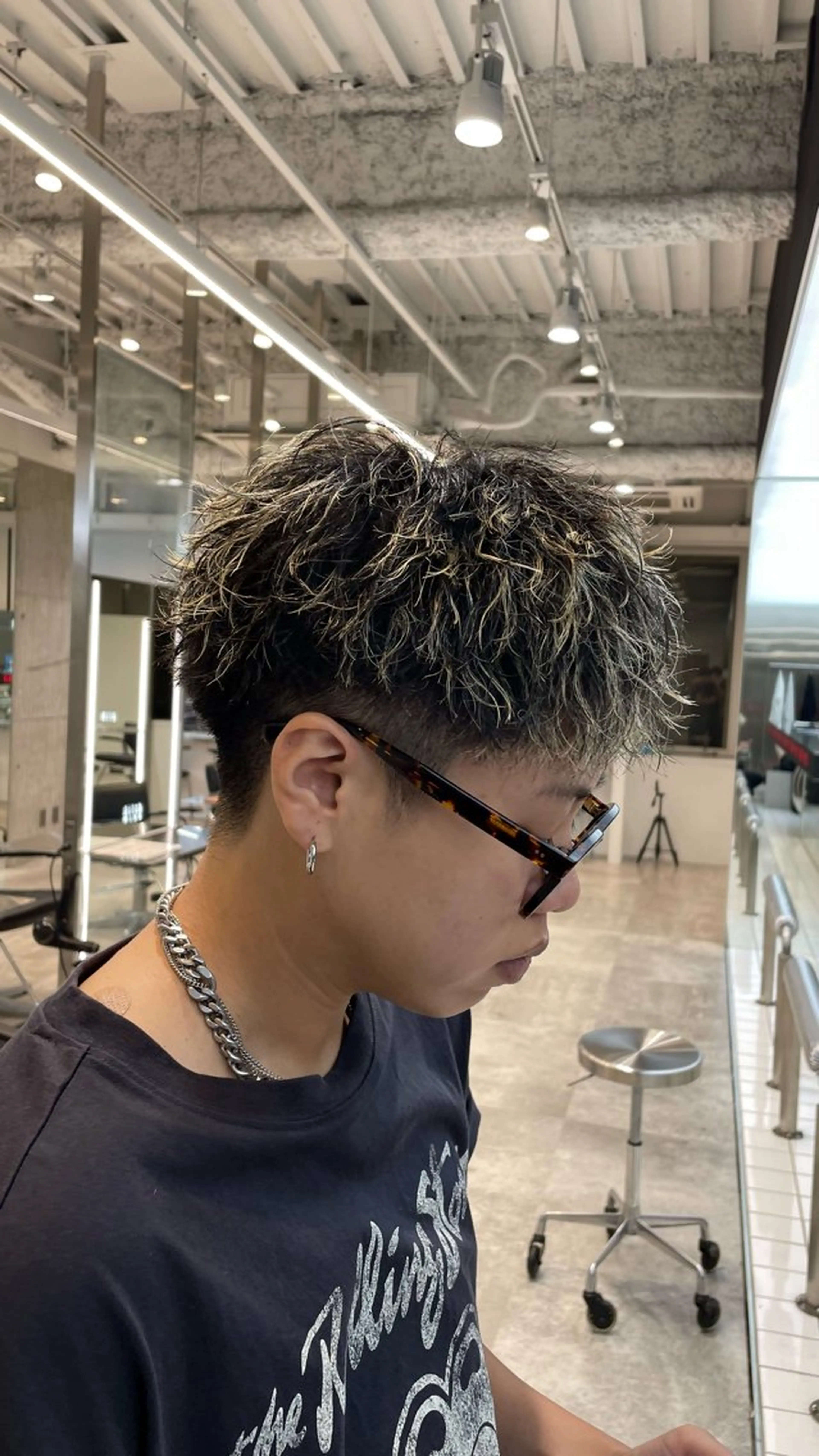 ショート カラー パーマ メンズ カット ヘアカラー パーマ fifth 阿部楓のヘアスタイル