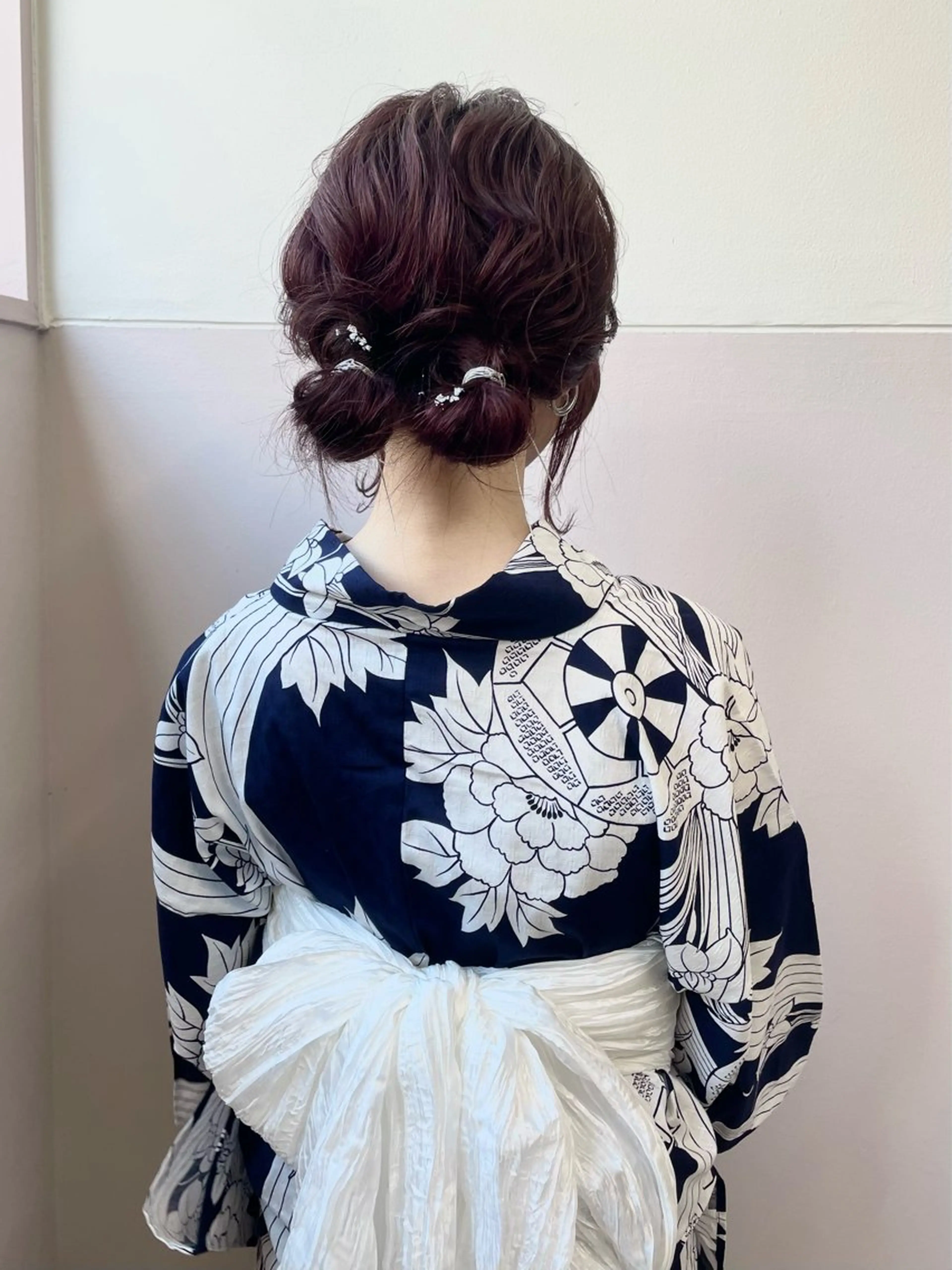 セミロング オカモト ミユウのヘアスタイル