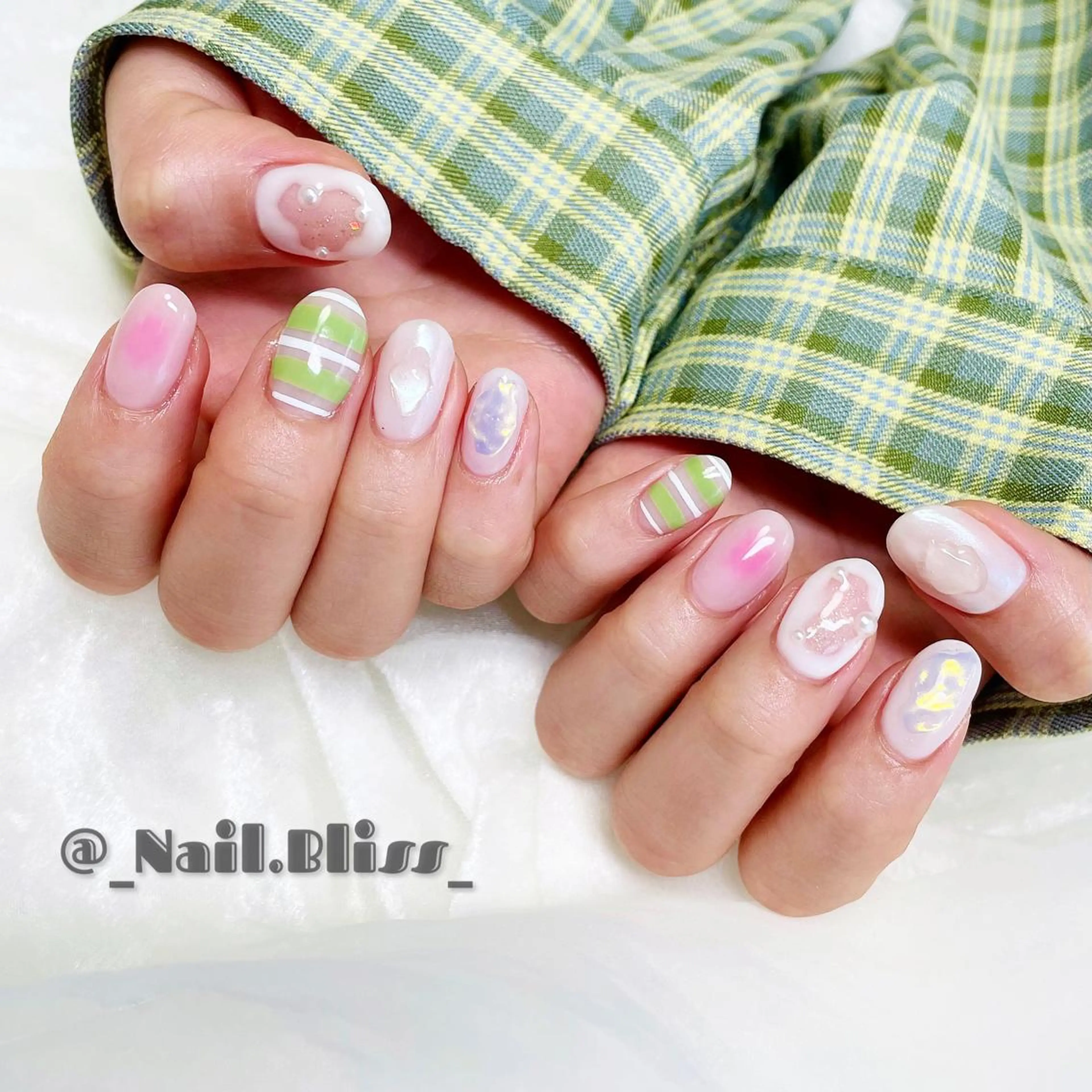 ネイル ハンドネイル NAIL BLISSのネイルデザイン