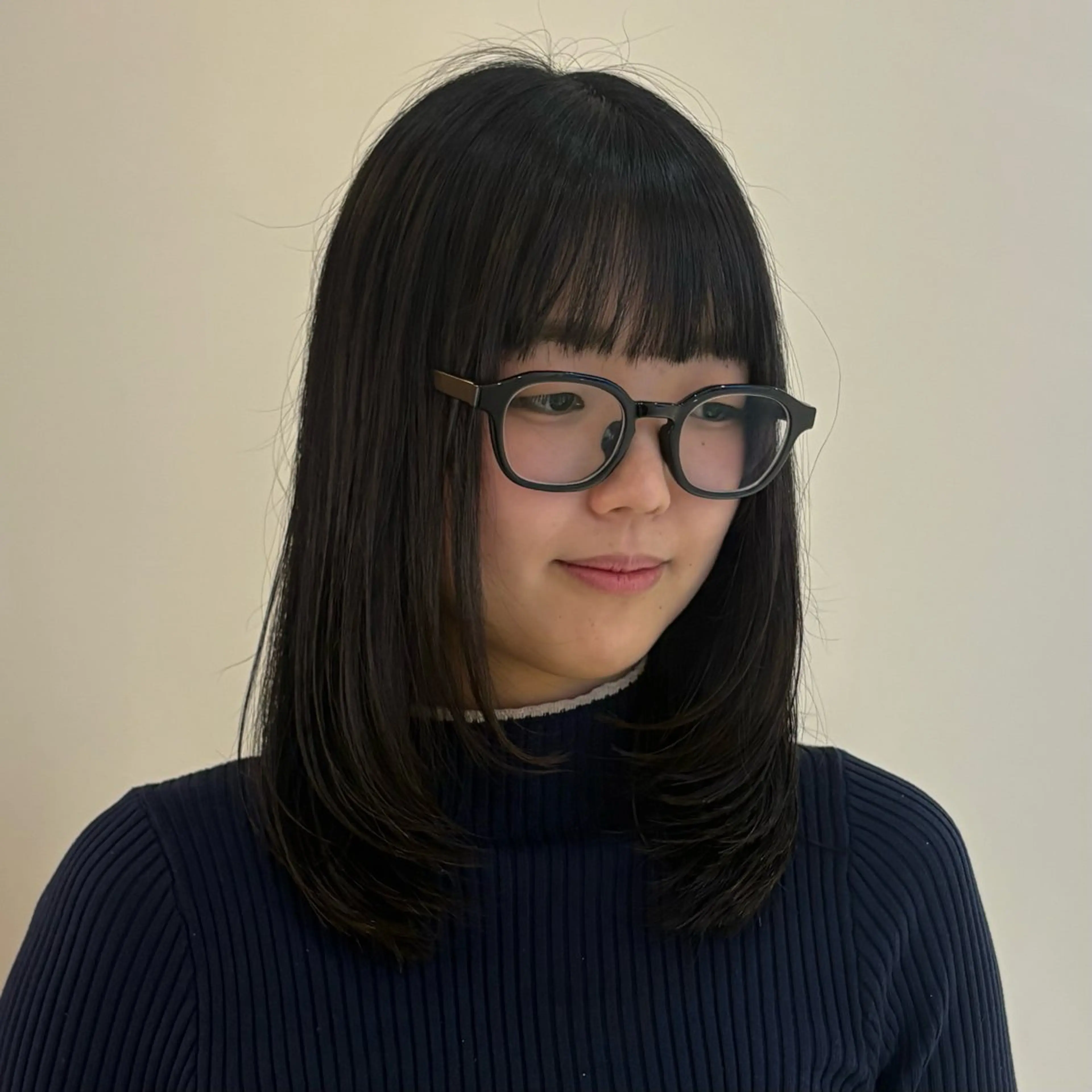 ミディアム 蓑輪璃央 ショートカットのヘアスタイル