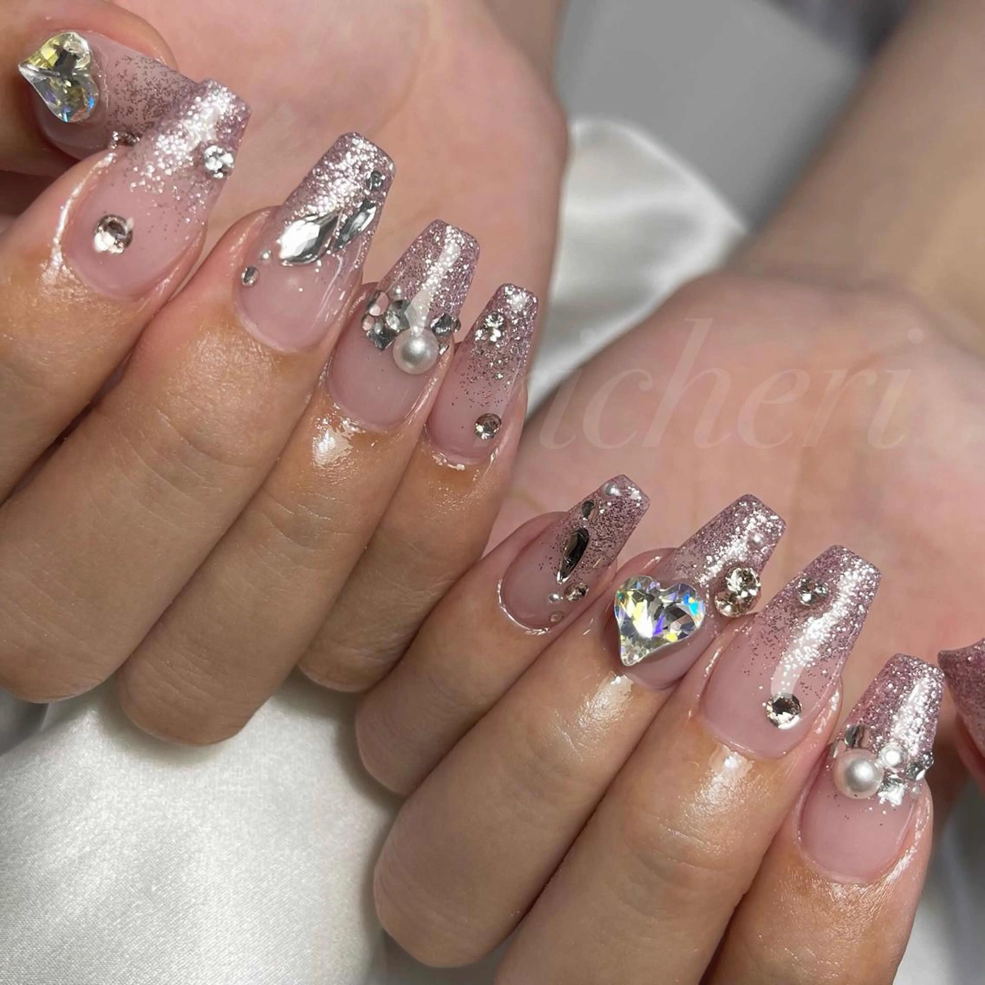 ミディアム ネイル ハンドネイル richeri beautyのエステ・リラクイメージ