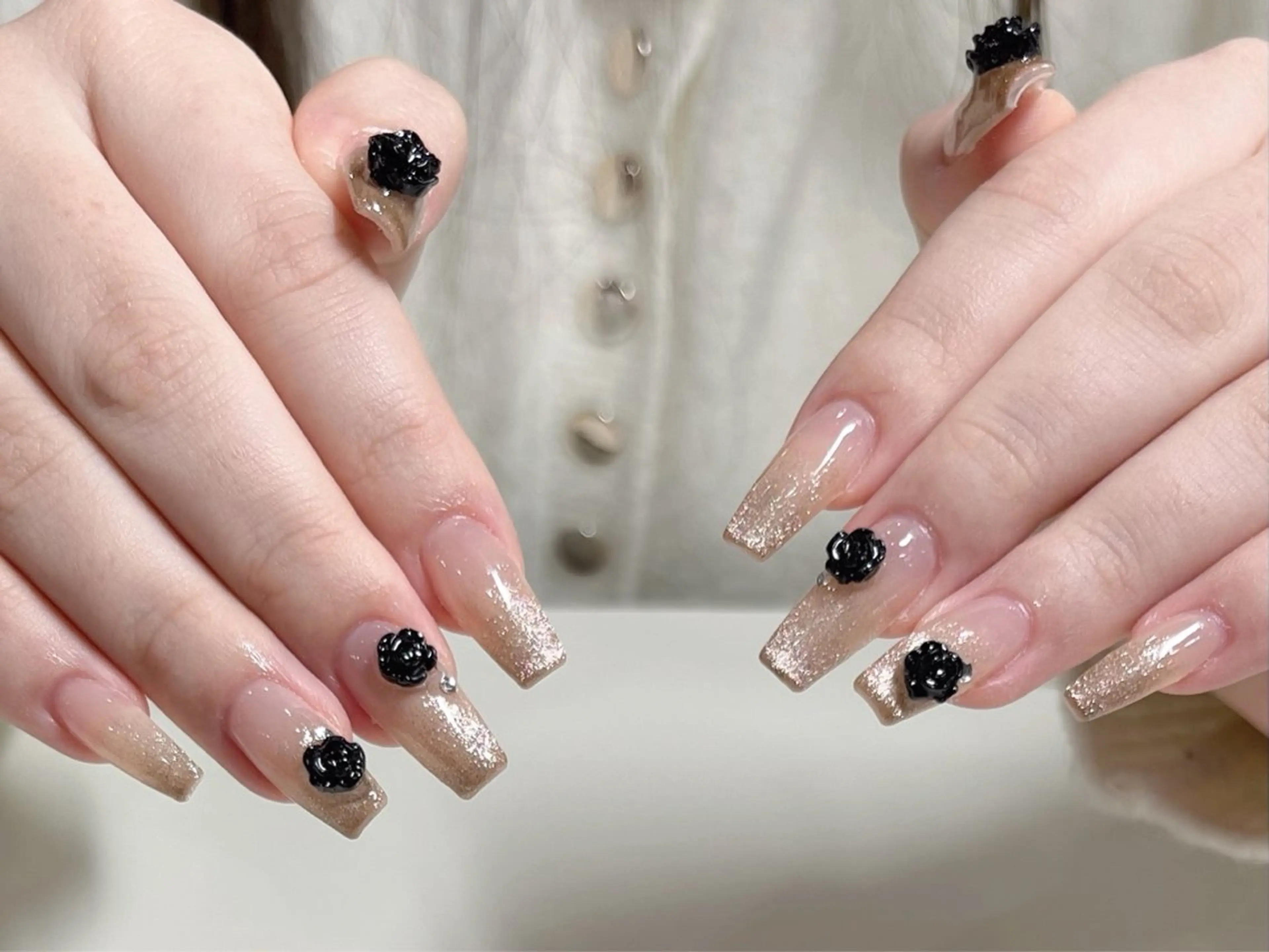 ネイル グラデーション キラキラネイル マグネットネイル ハンドネイル FLY Nail Salonのネイルデザイン