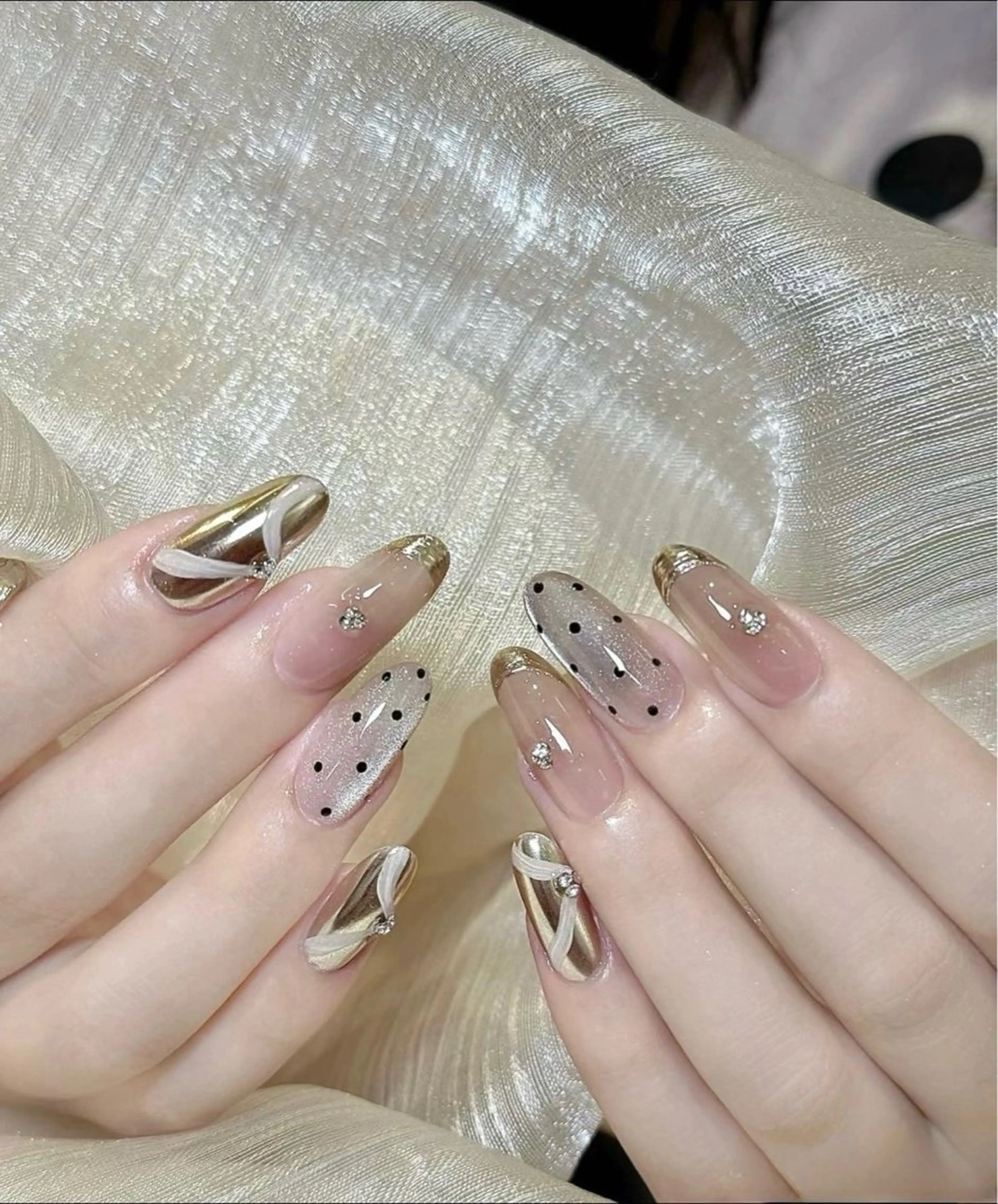 ネイル 長さ出し フレンチネイル グラデーション 卒業式 マグネットネイル ハンドネイル MIHANA NAILのネイルデザイン