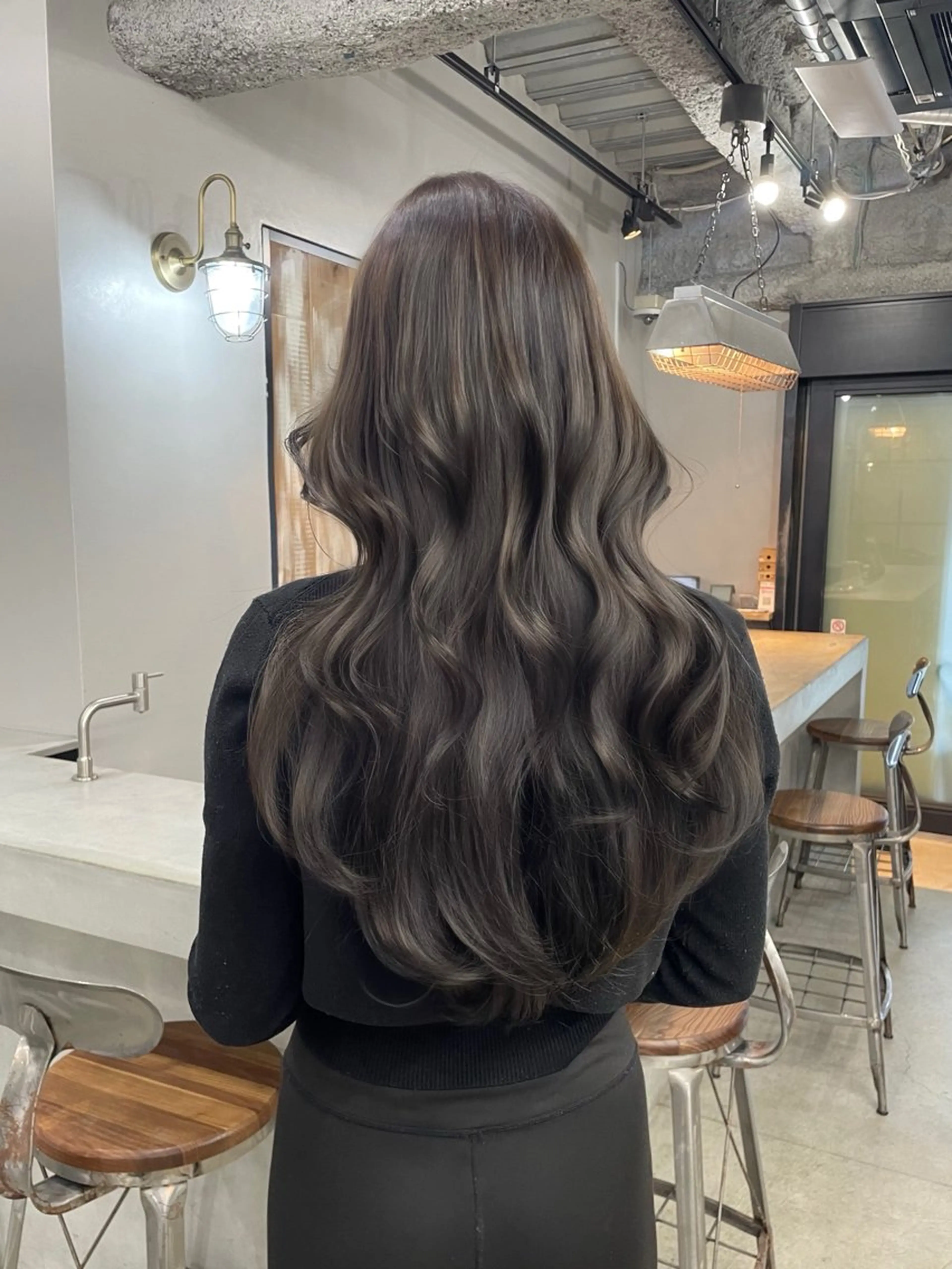 ロング キッズ カット ヘアカラー トリートメント ヘアセット 新宿/韓国ヘア/ 髪質改善ストレートのヘアスタイル