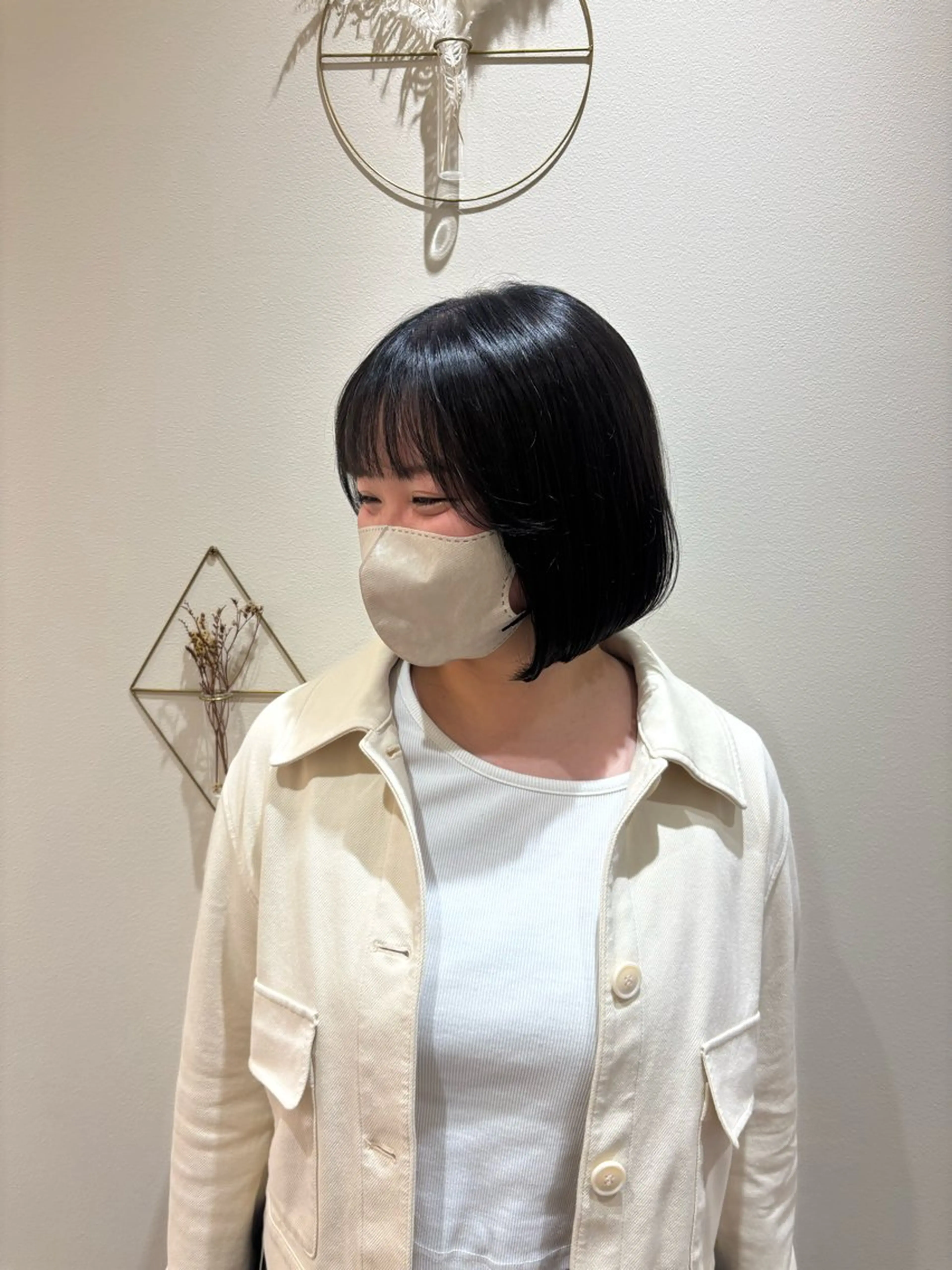 ショート カラー ボブ レイヤー／ボブ／暗髪 透明感カラーChieのヘアスタイル