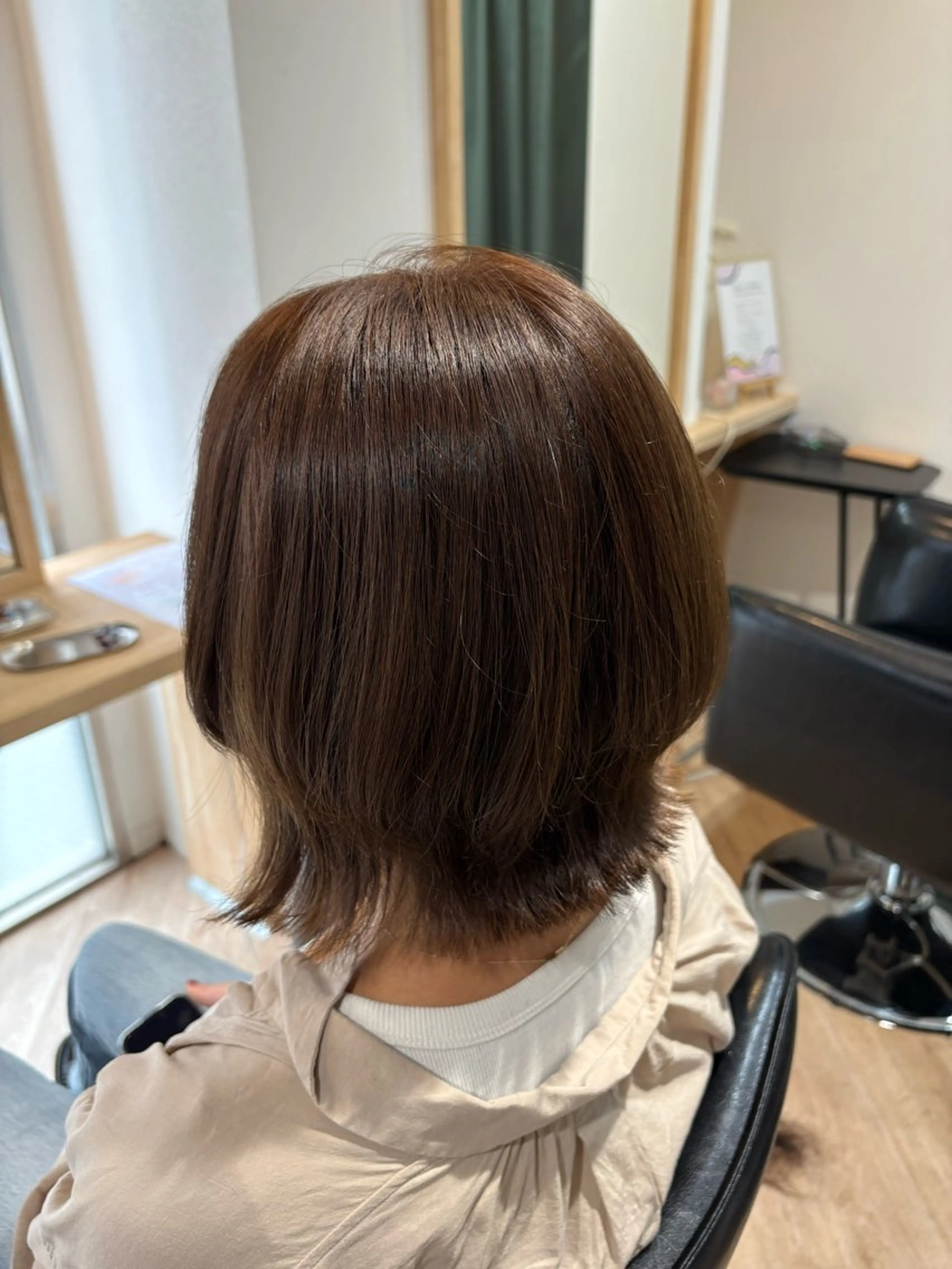 ミディアム ボブ くびれヘア カット 荒木 帆香のヘアスタイル