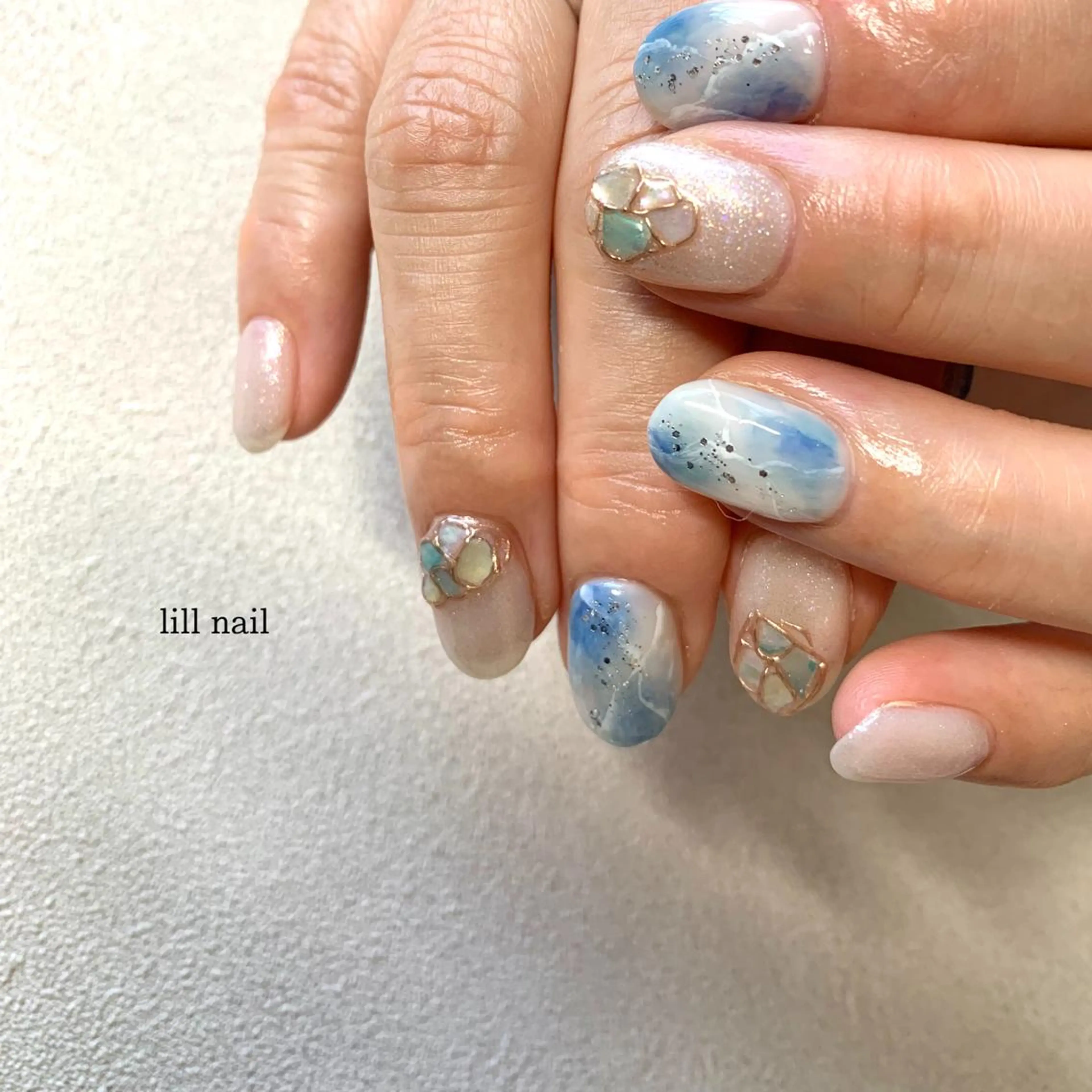 ミディアム pllia beautyのネイルデザイン