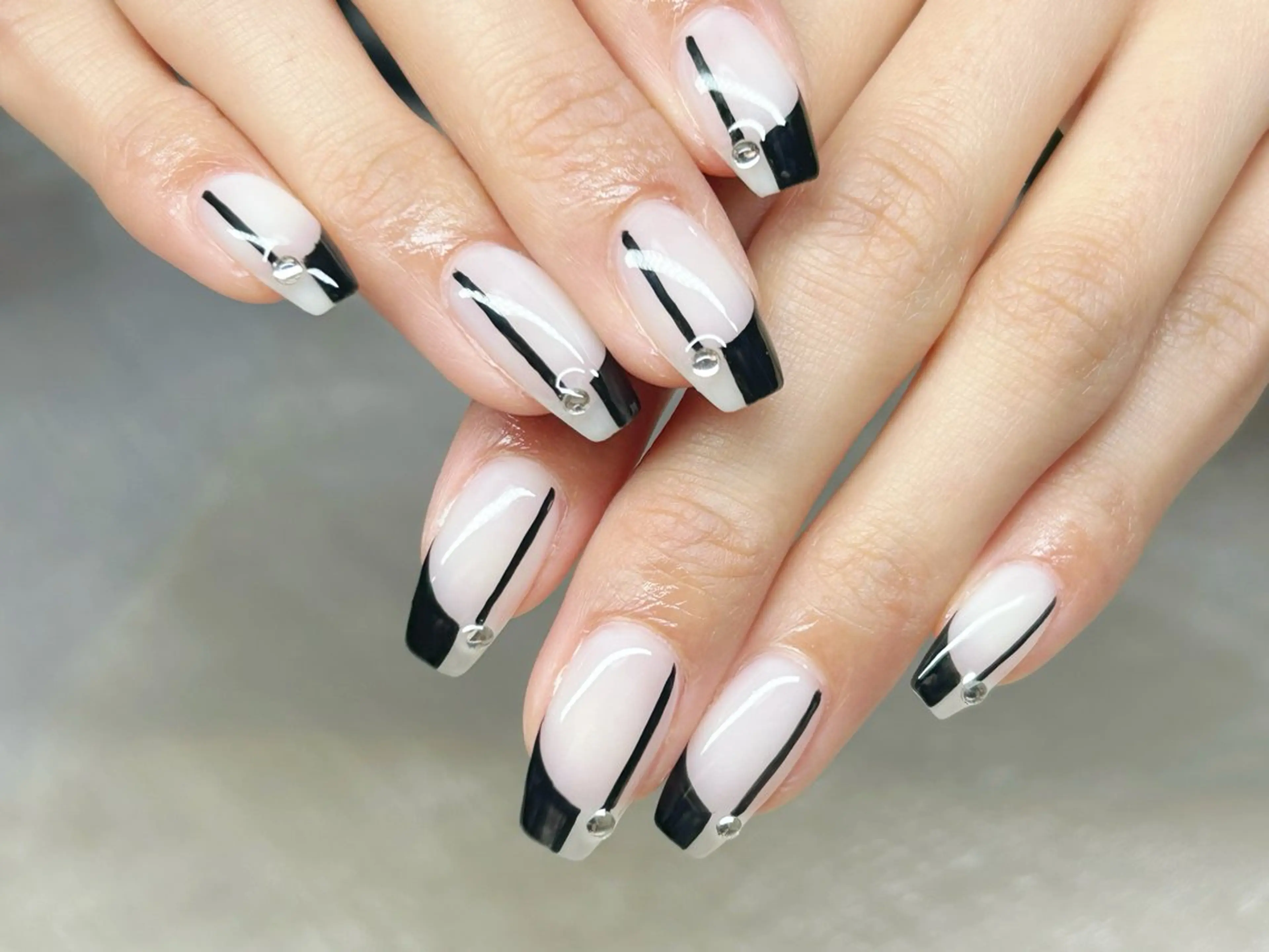 ネイル アートネイル チークネイル 成人式 入学式 長さ出し ハンドネイル Lino Nailのネイルデザイン