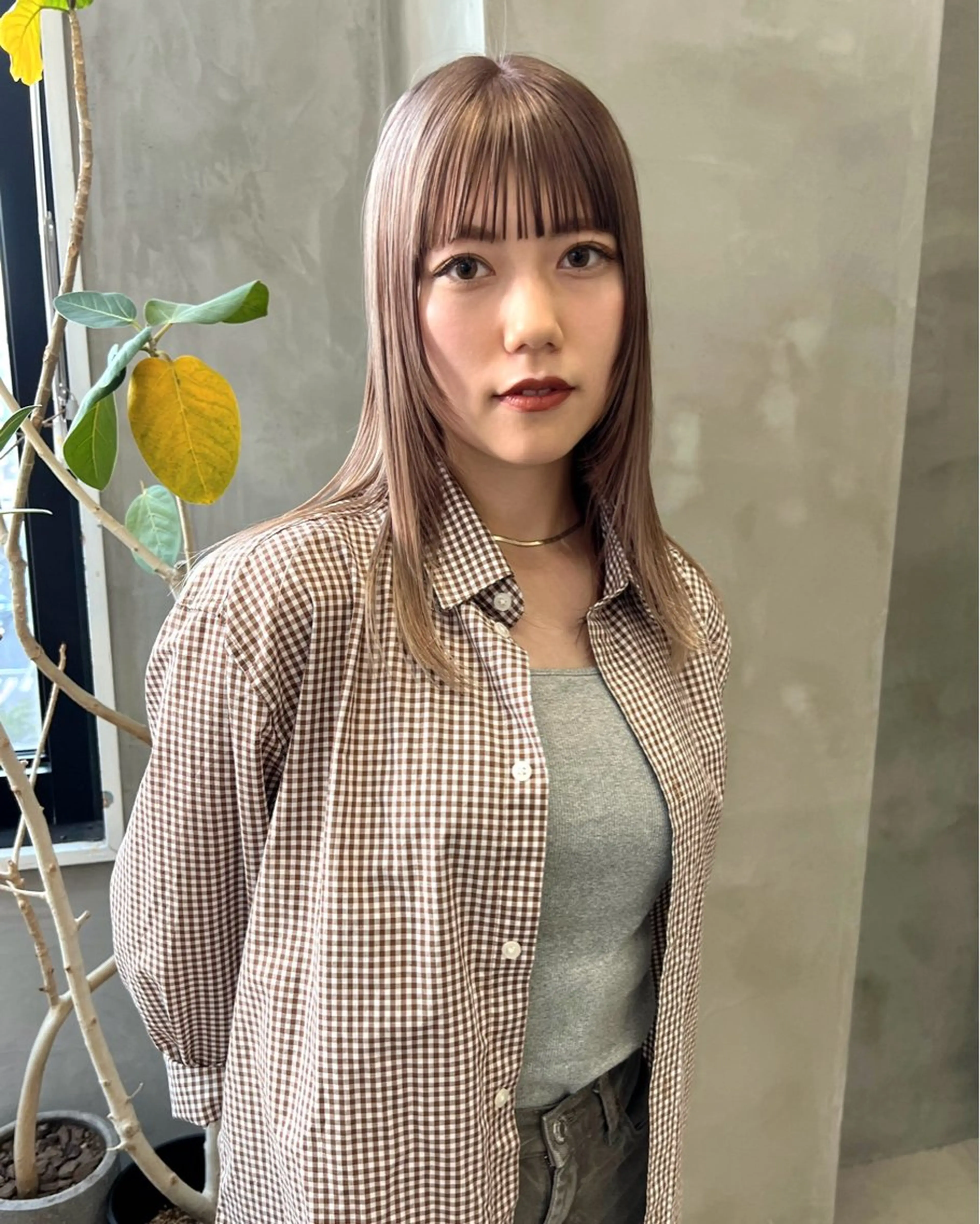 ミディアム カラー ベージュカラー ミルクティーベージュ カット ヘアカラー トリートメント Kaito🐶/ デザイン/レイヤーのヘアスタイル