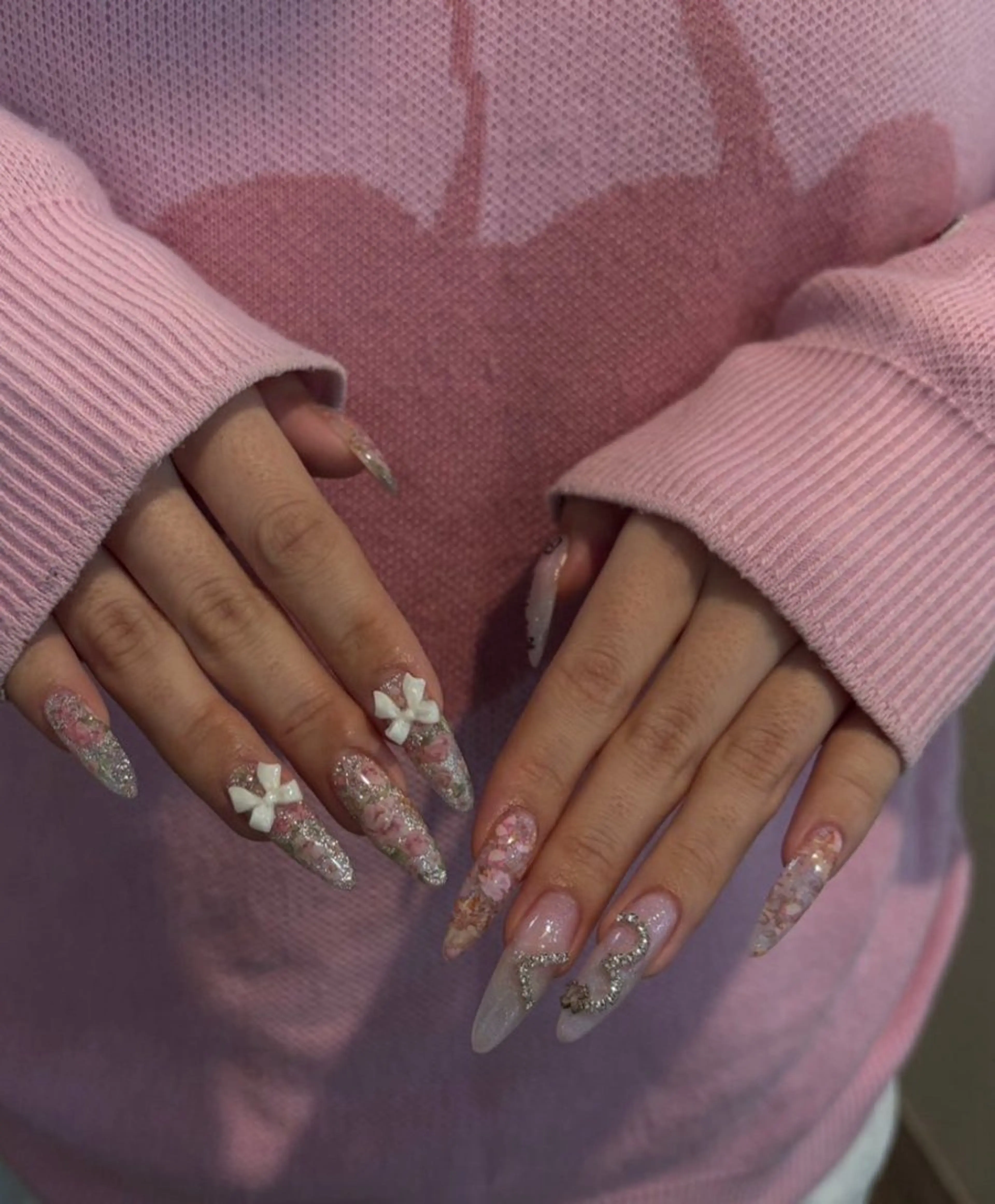 ネイル キラキラネイル マグネットネイル ピンク ハンドネイル ヒラユ マリアのネイルデザイン