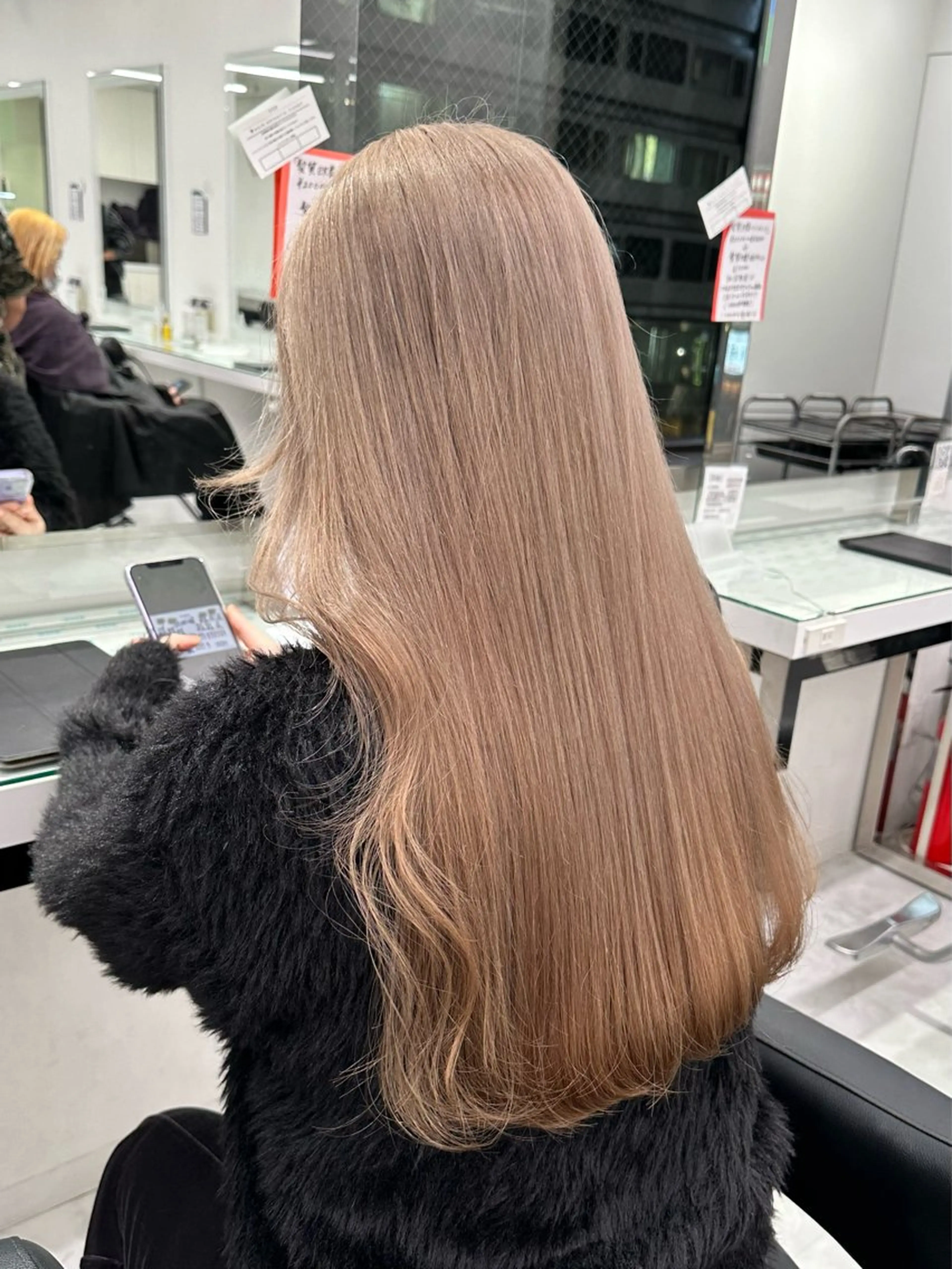 ロング カラー 🩷暖色カラー🩷 BONのヘアスタイル