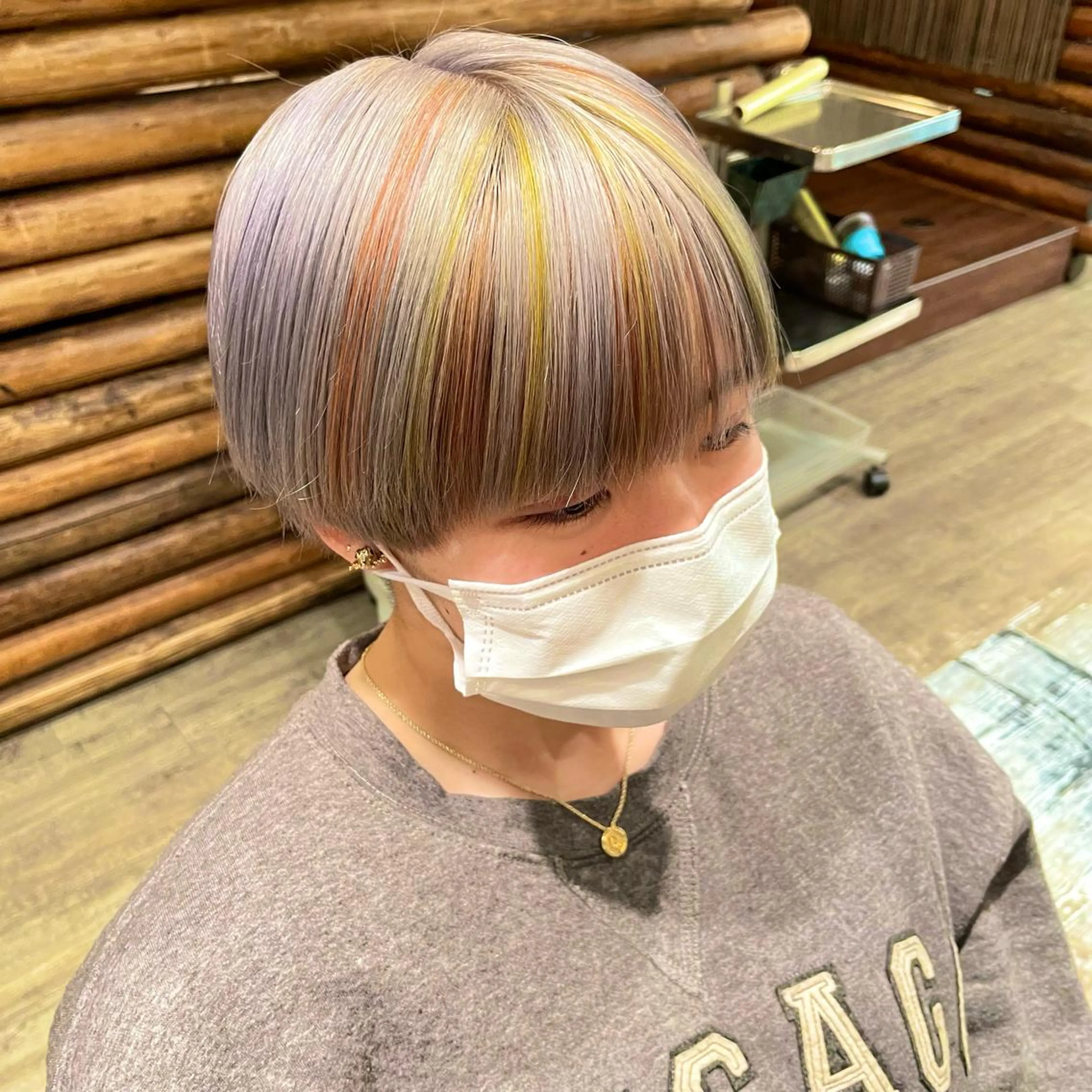 ショート カラー ゆう🫧 透明感/ハイトーンのヘアスタイル