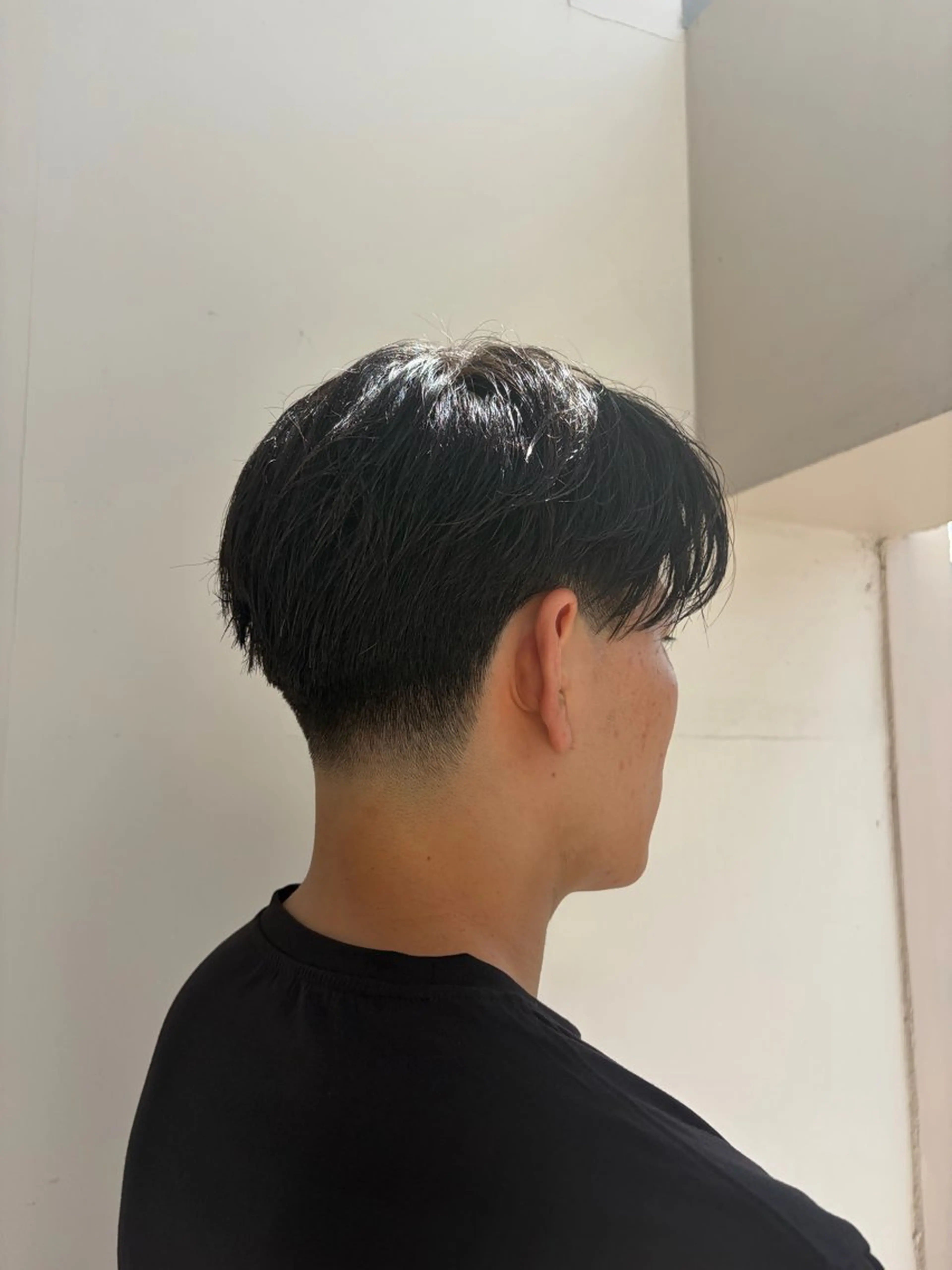 ショート メンズ TIDEHAIR 志羽のヘアスタイル