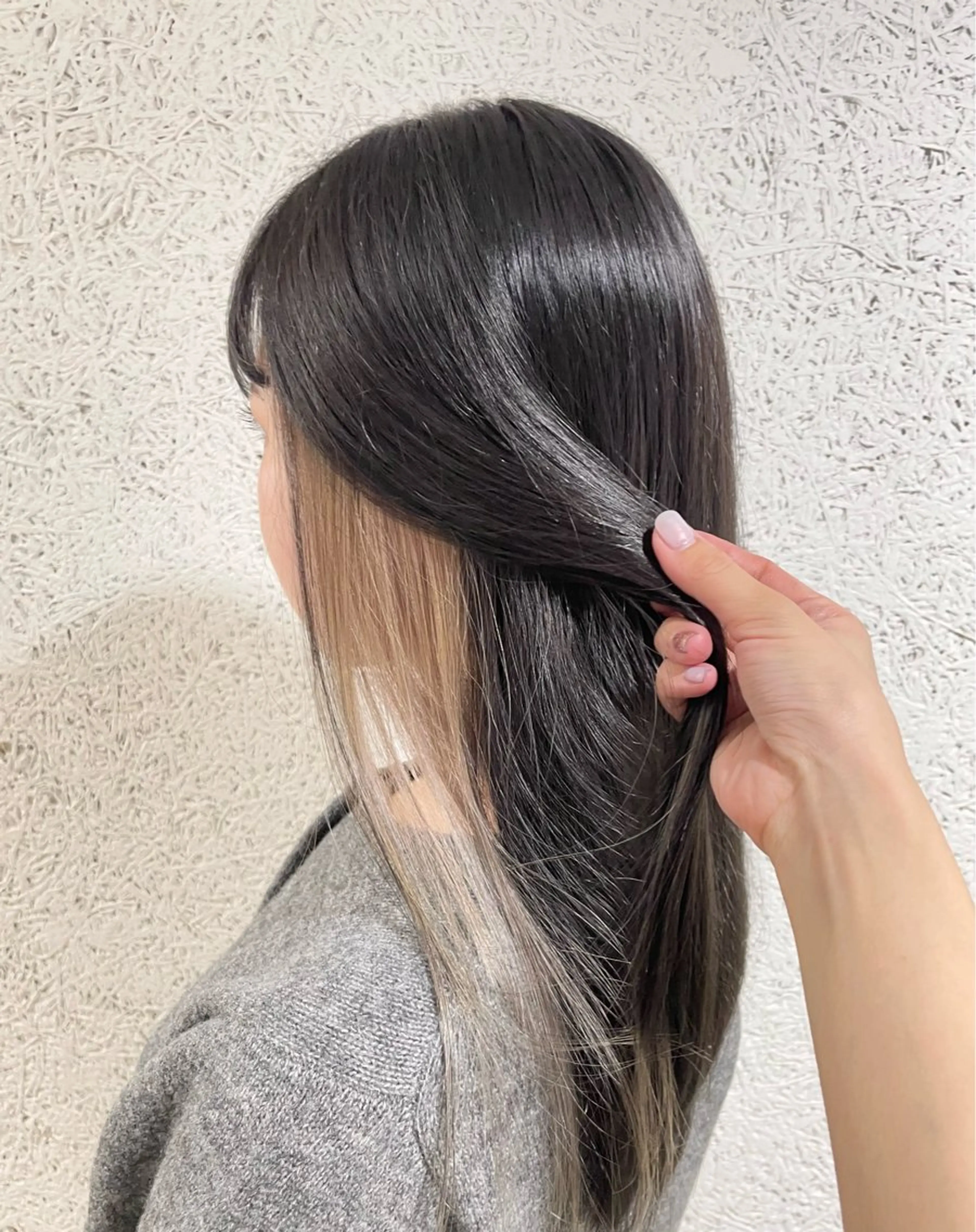 ロング カラー ベージュカラー ブリーチ イヤリングカラー ミルクティーベージュ 透明感カラー/ 池袋/nana 💎のヘアスタイル