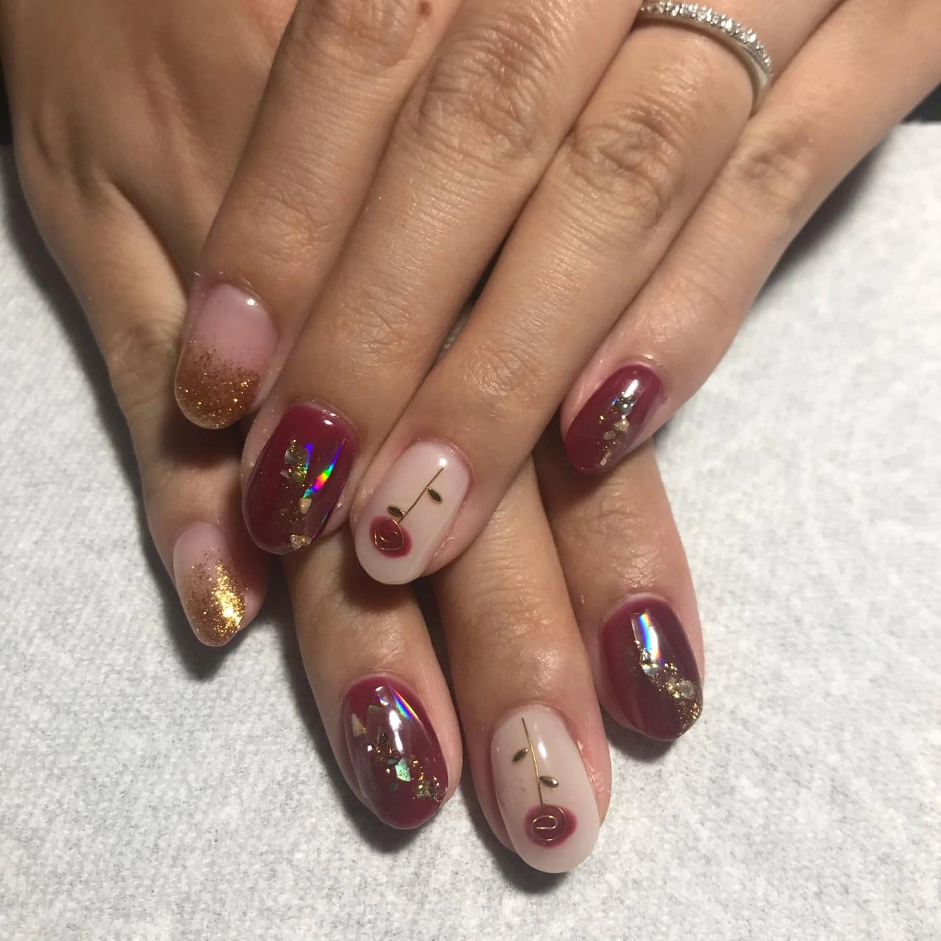 ネイル ECLAT エクラ所属・寺山 千鶴のネイルデザイン