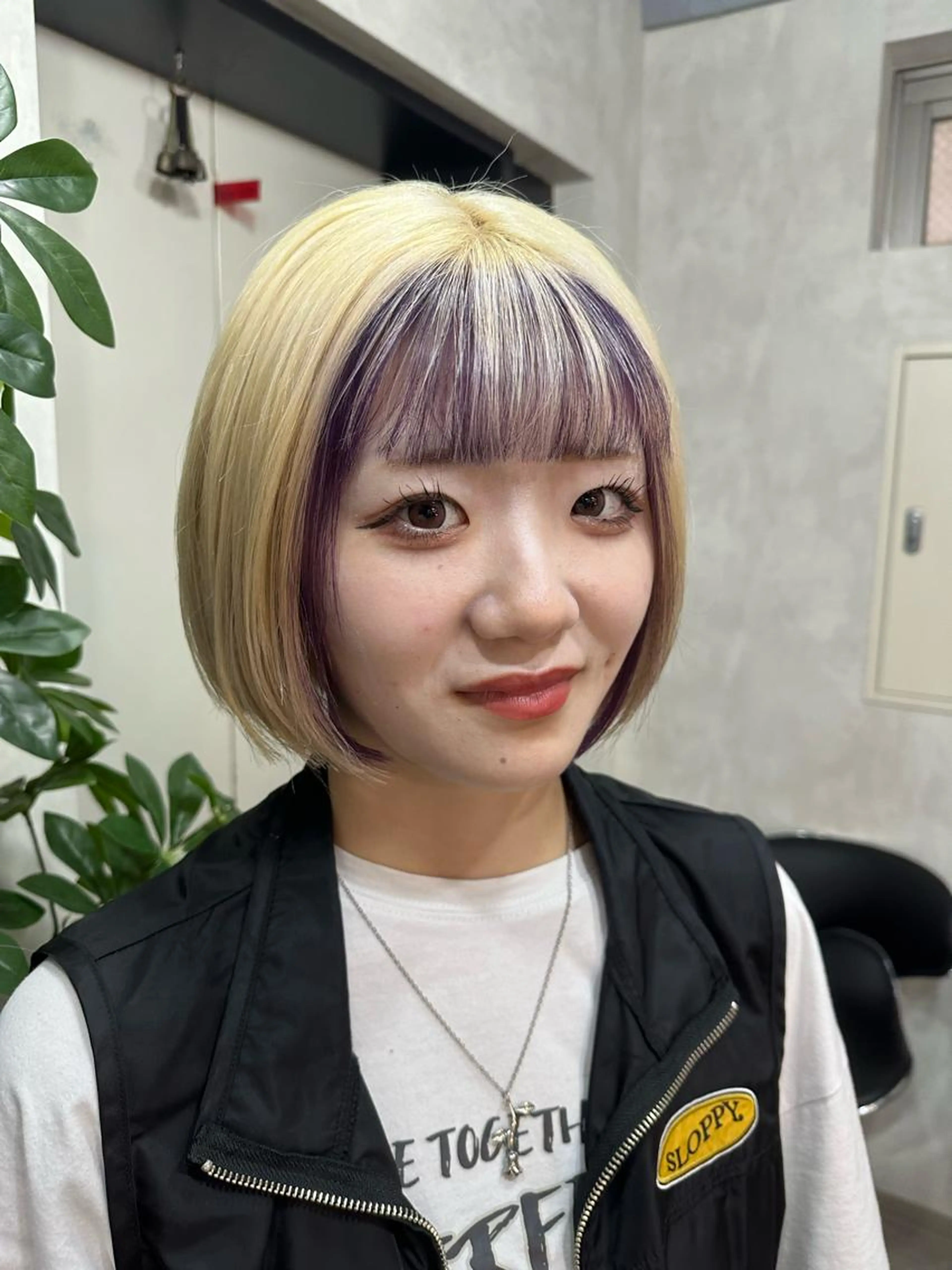 🟢リピーター様用🟢カット＋インナーカラー(ブリーチ込み)トリートメントの写真