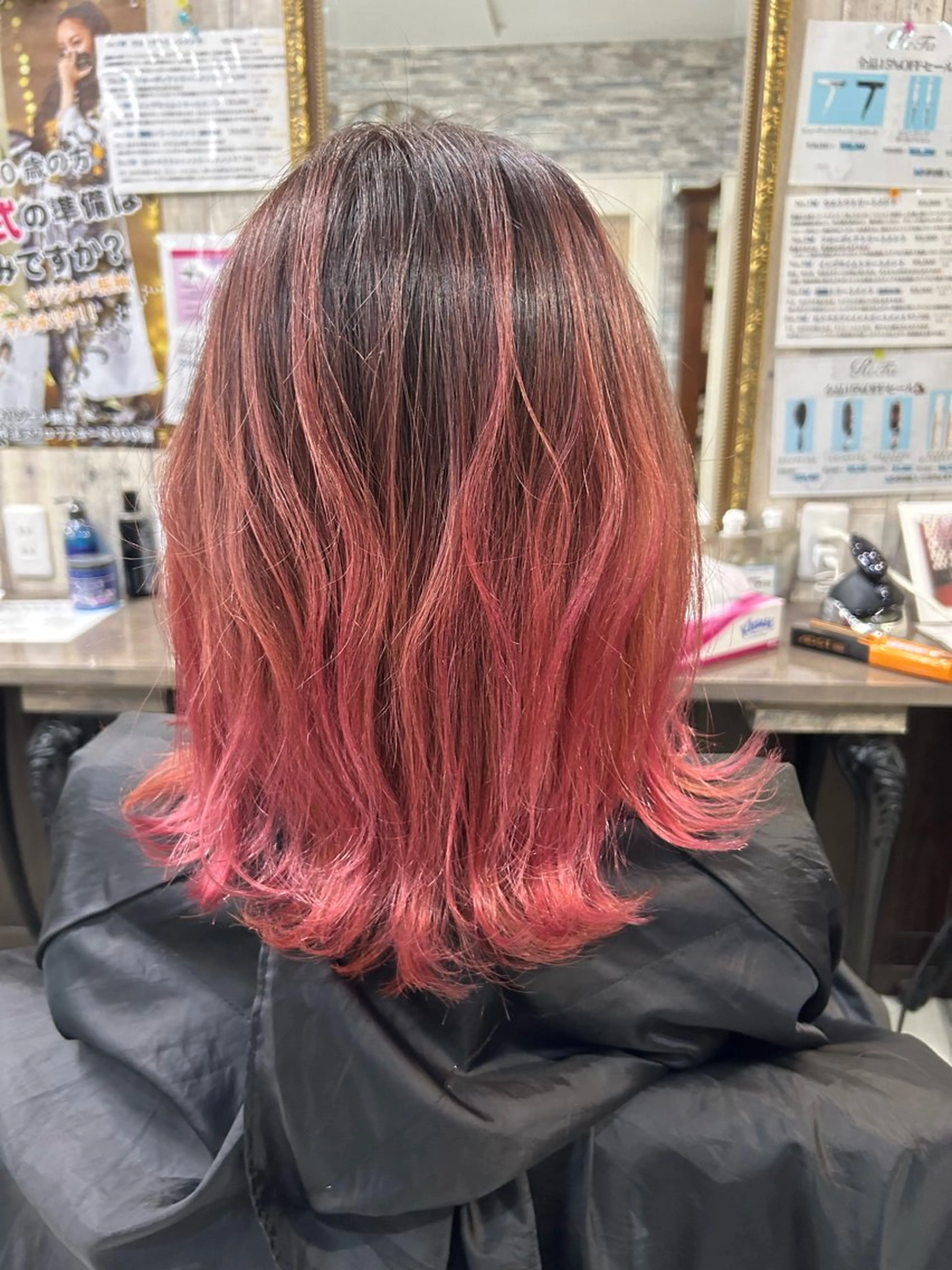 ミディアム カラー ヘアカラー ハイトーン Arphyのヘアスタイル