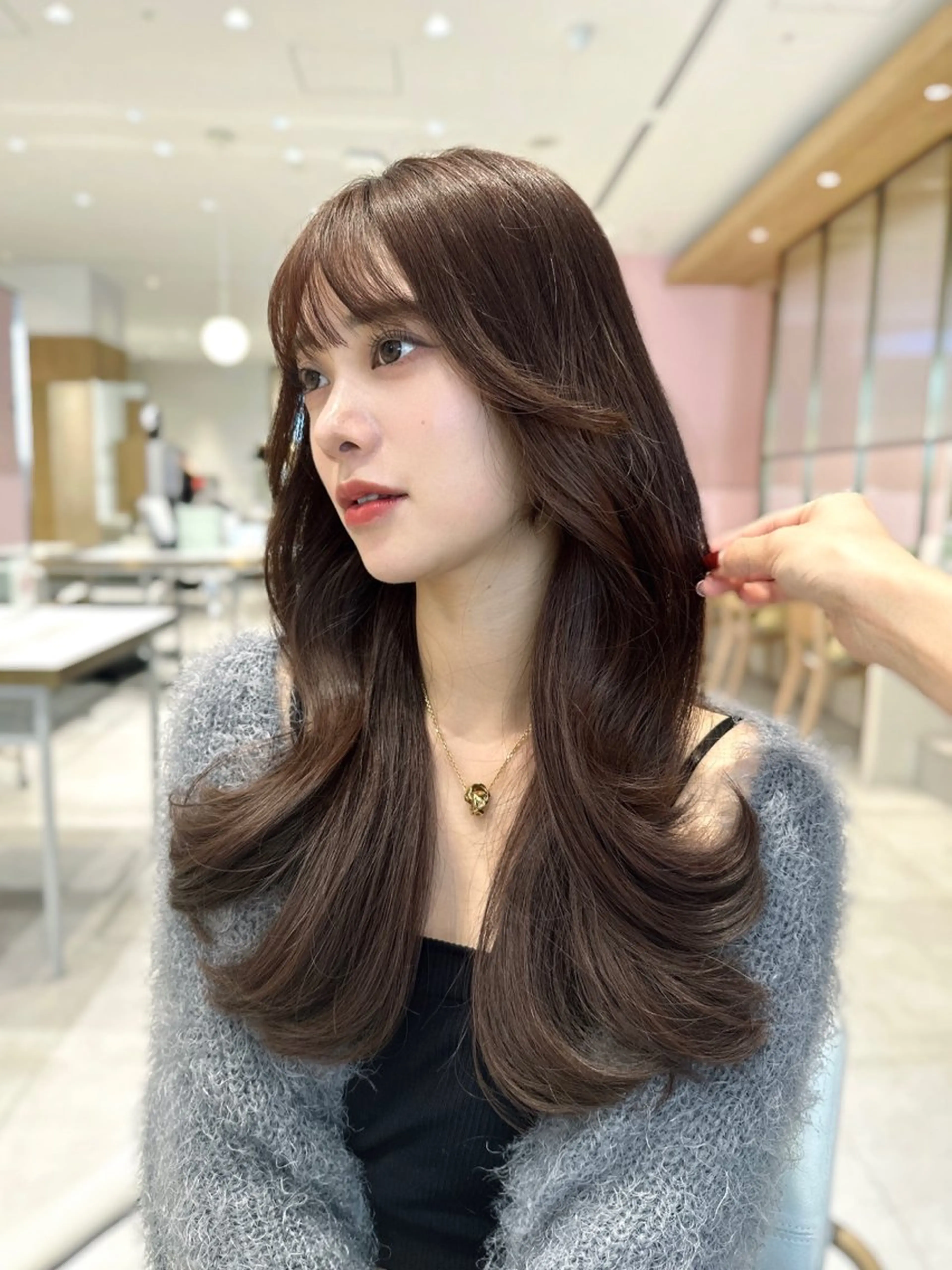 ロング カラー ヘアアレンジ 🤎小顔レイヤー /ベージュ🤎友香のヘアスタイル