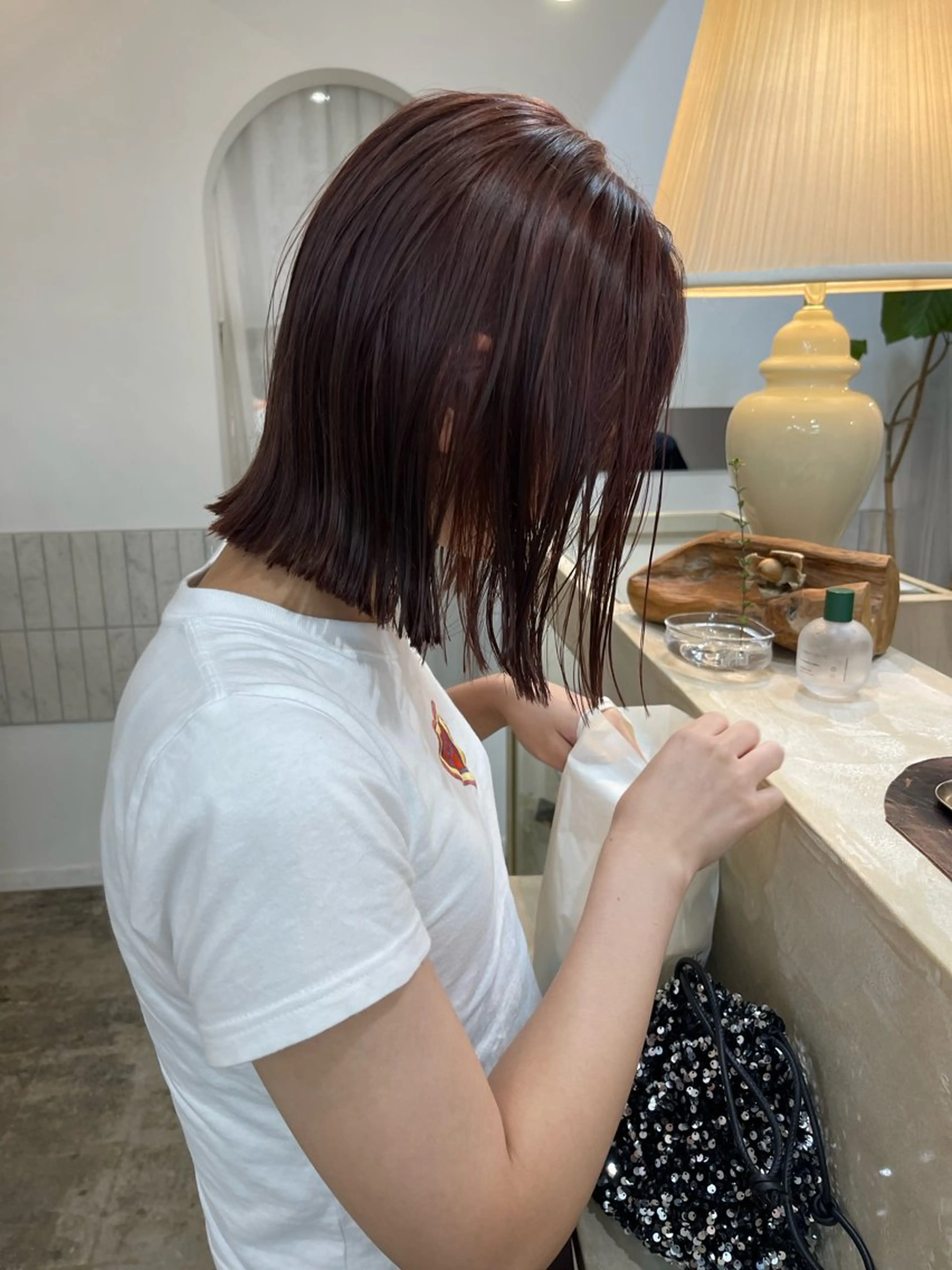 ミディアム カラー Terve.野崎 真里奈のヘアスタイル