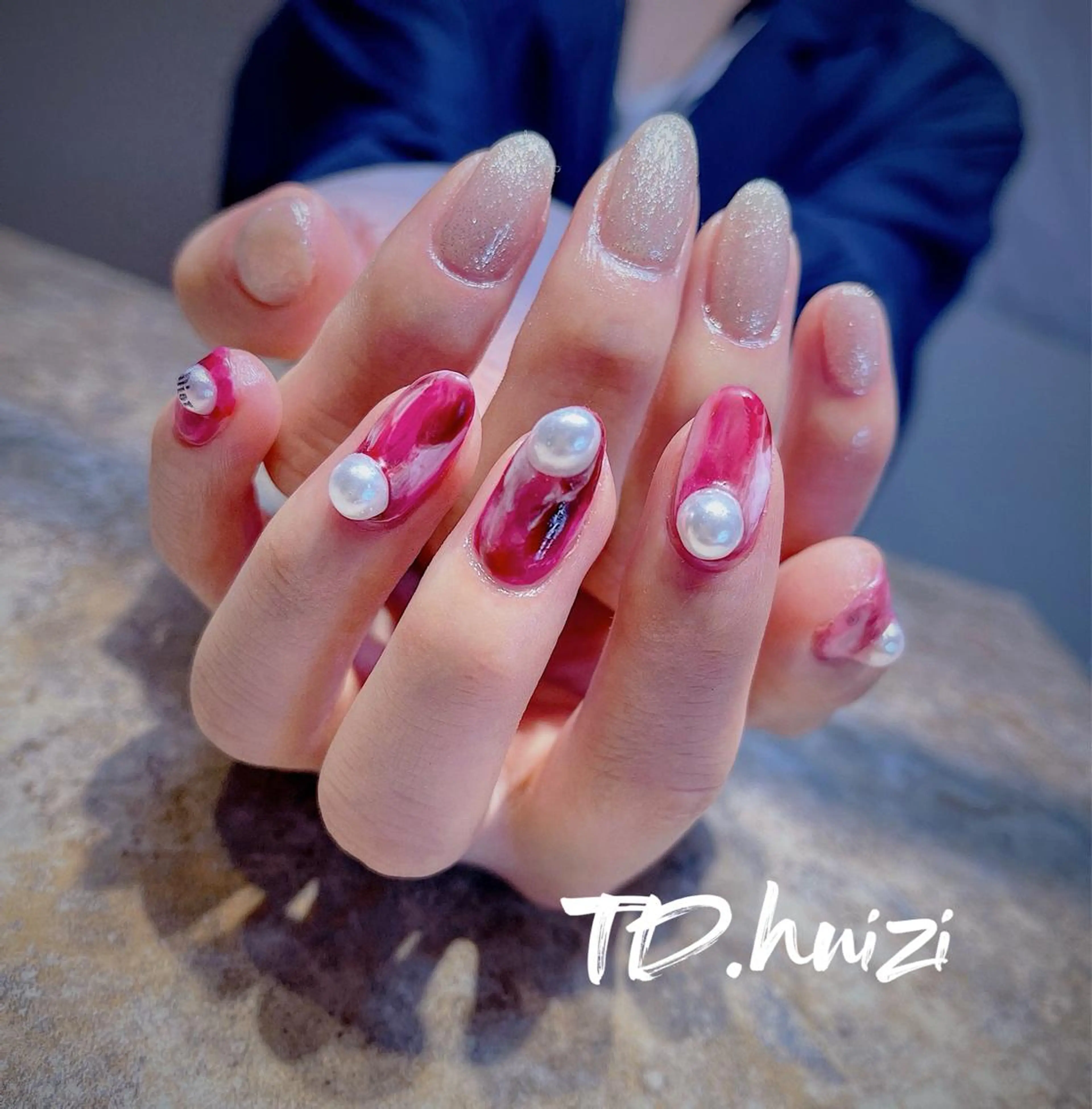 ミディアム めぐみのネイルサロン スタッフ練習のネイルデザイン